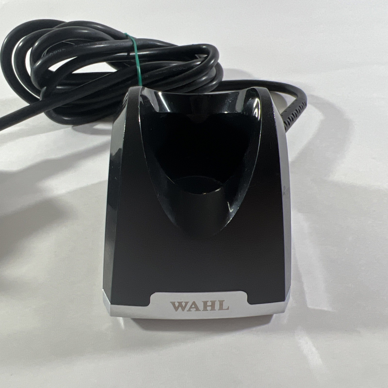 Wahl 3801 Cordless Clipper Charging Stand (Fits Wahl Sterling 92745)