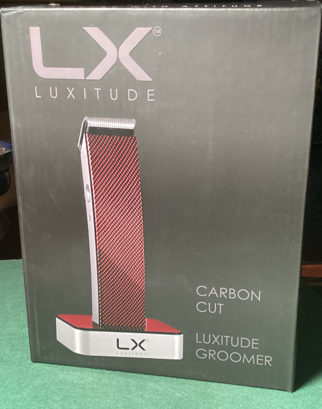 Luxitude Carbon Cut 10 Piece Men’s Grooming Kit in Maroon. NIB