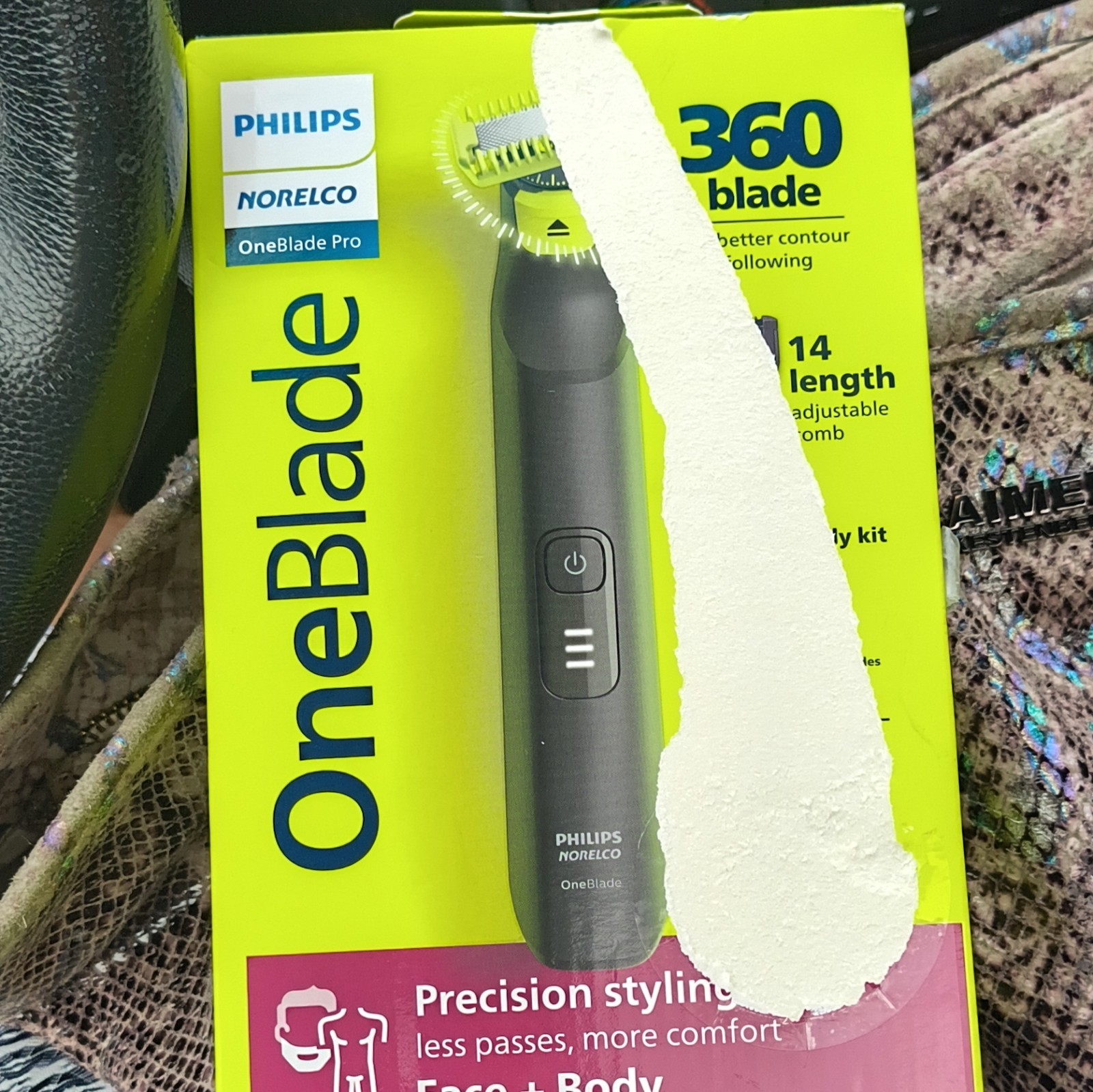 Philips Norelco OneBlade Pro 360 Trimmer Wet/Dry 2 Heads QP6542/70