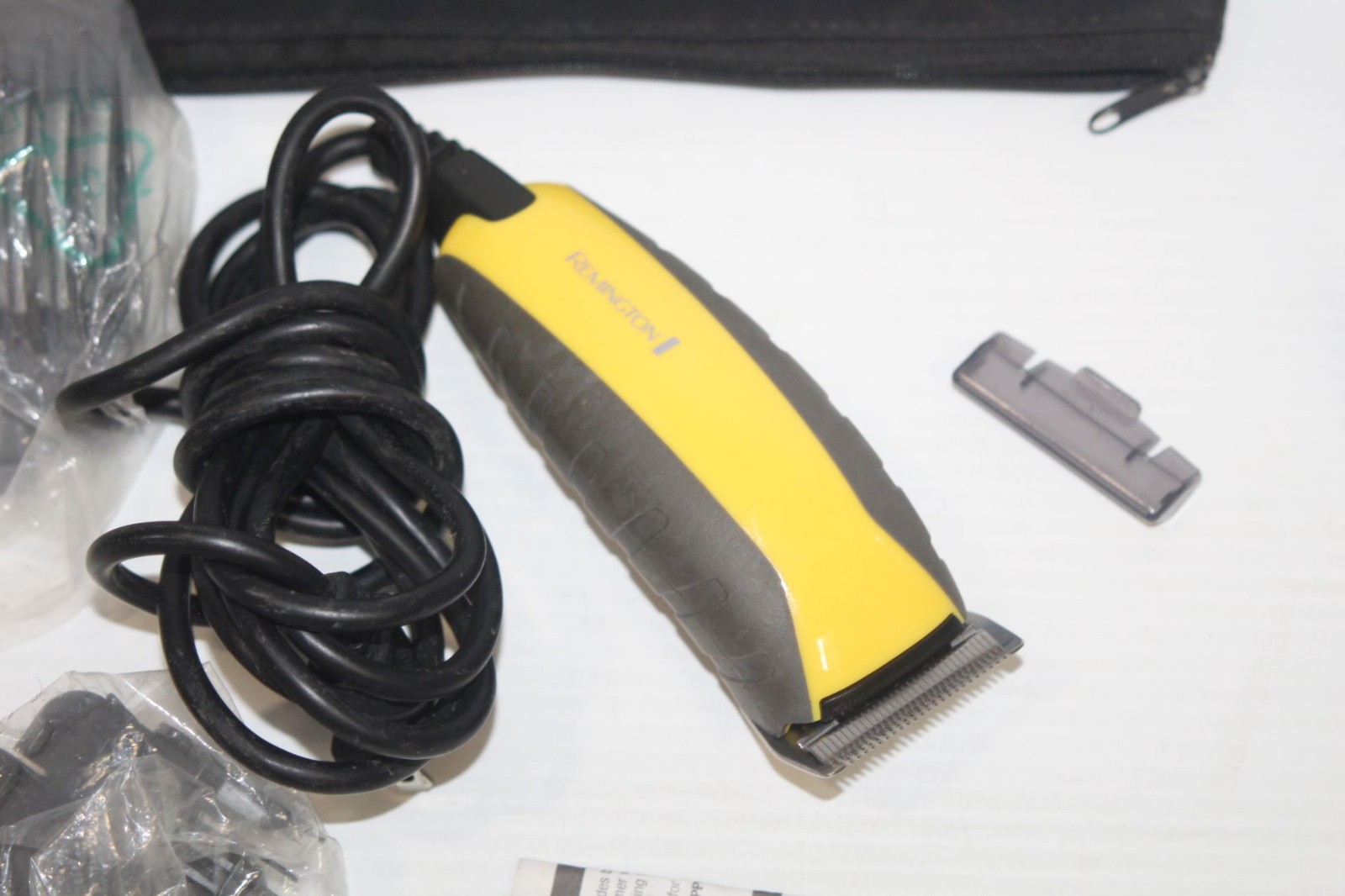 Remington Virtually Indestructible Barbershop Clipper HC5855 Haircut Kit + Acces