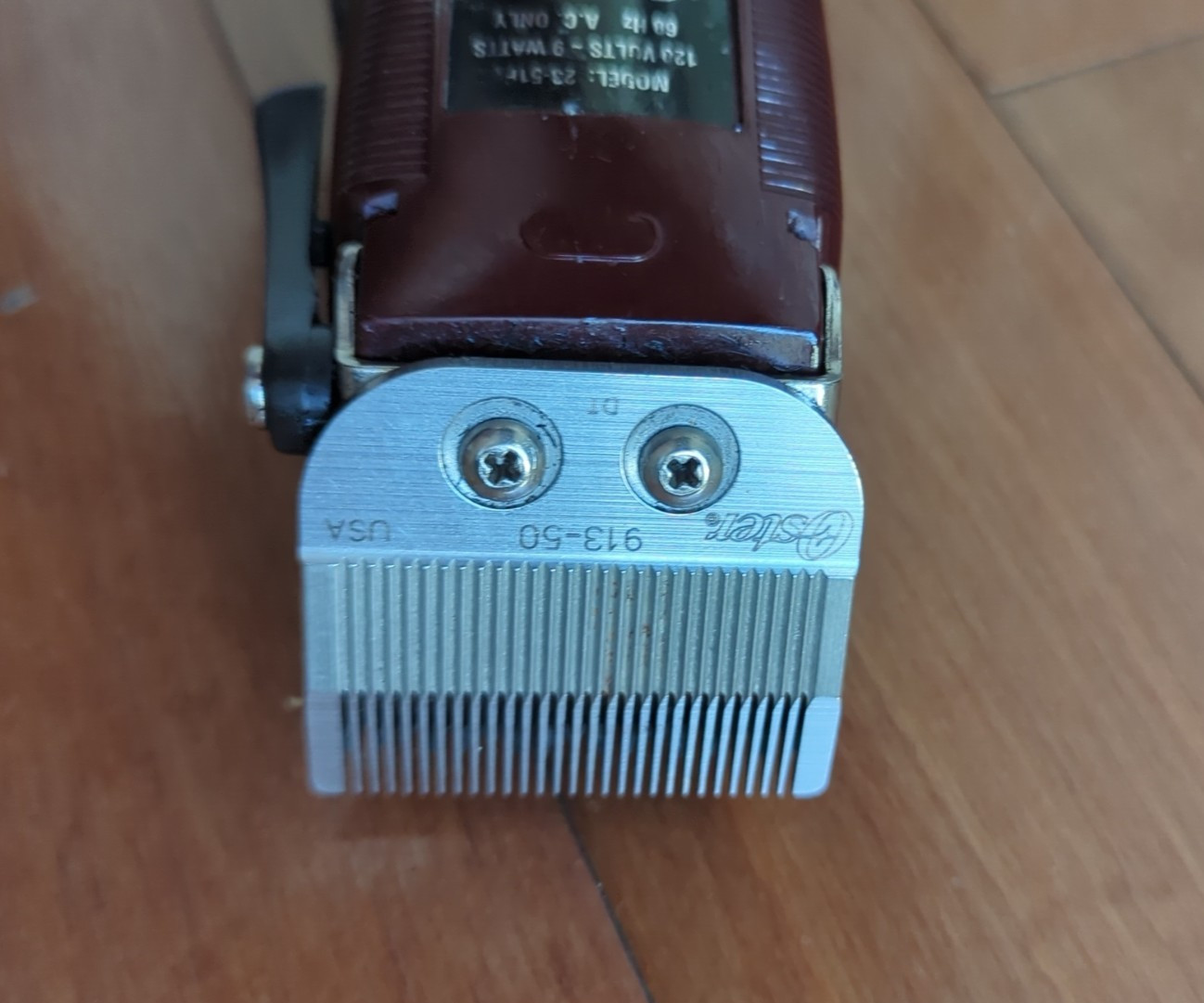 Oster Fast Feed Adjustable Pivot Motor Clipper / 23-51F