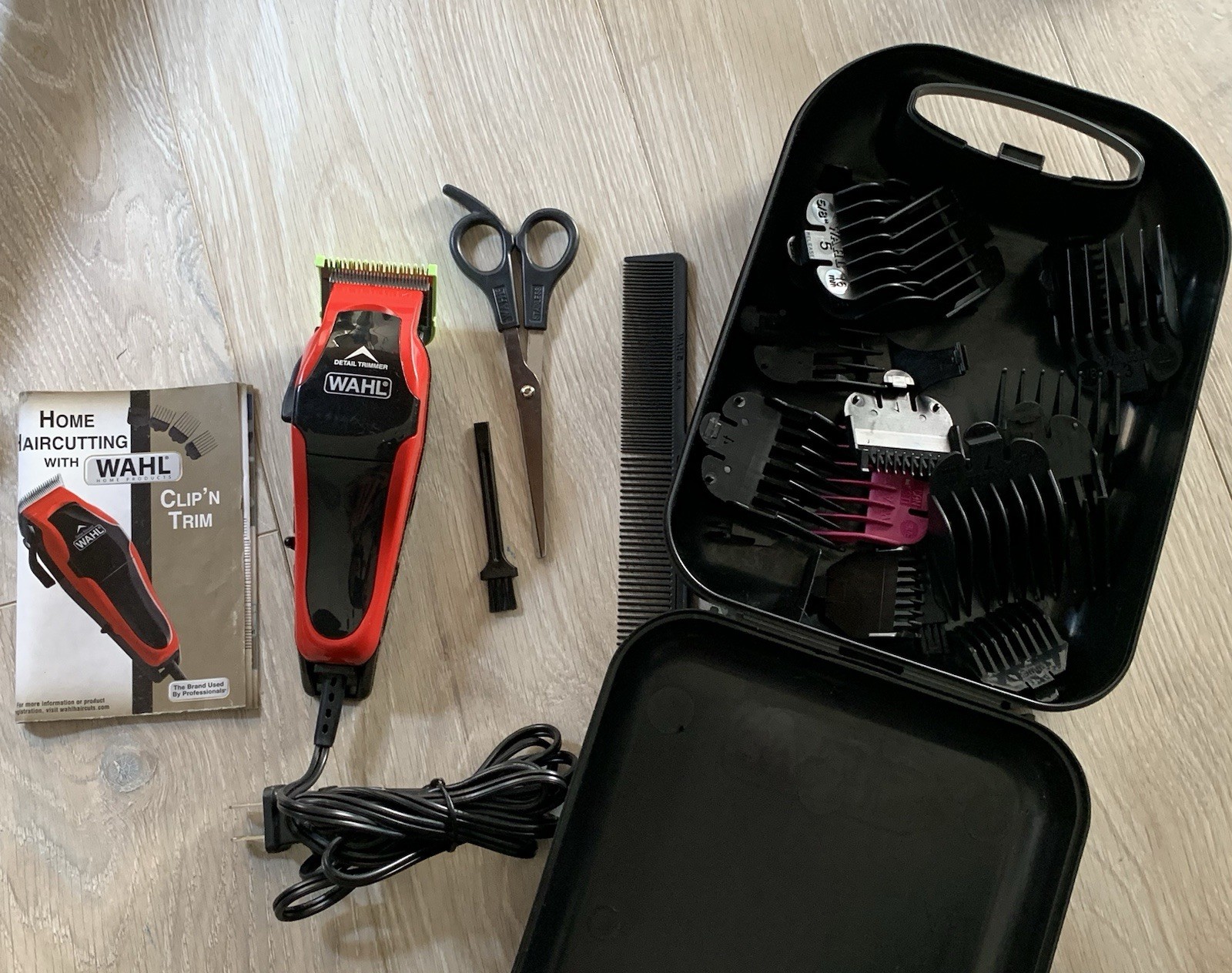Wahl CNT2-M Clipper w/Guards, Case And Accessories Essentially New