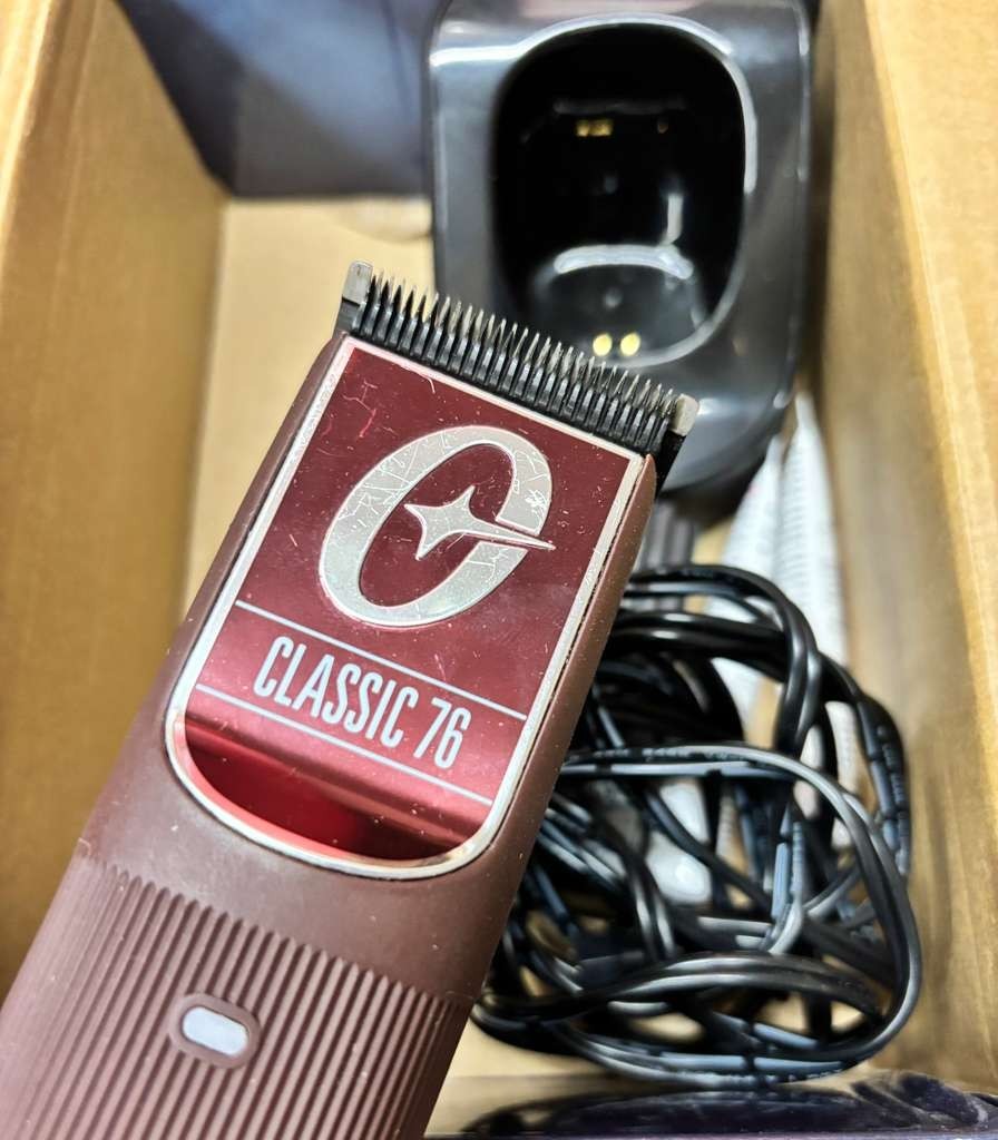 Oster Professional Cordless Hair Clippers Classic 76 #000 Guard Slightly Used 17