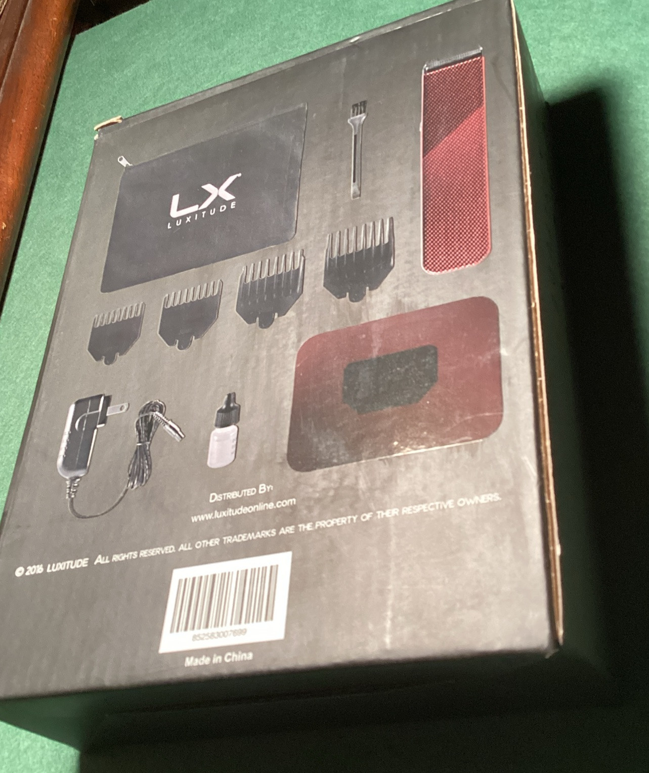 Luxitude Carbon Cut 10 Piece Men’s Grooming Kit in Maroon. NIB