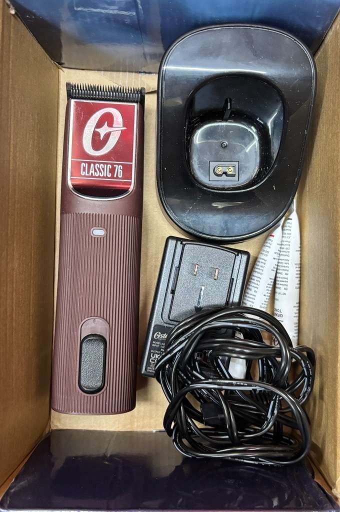 Oster Professional Cordless Hair Clippers Classic 76 #000 Guard Slightly Used 17