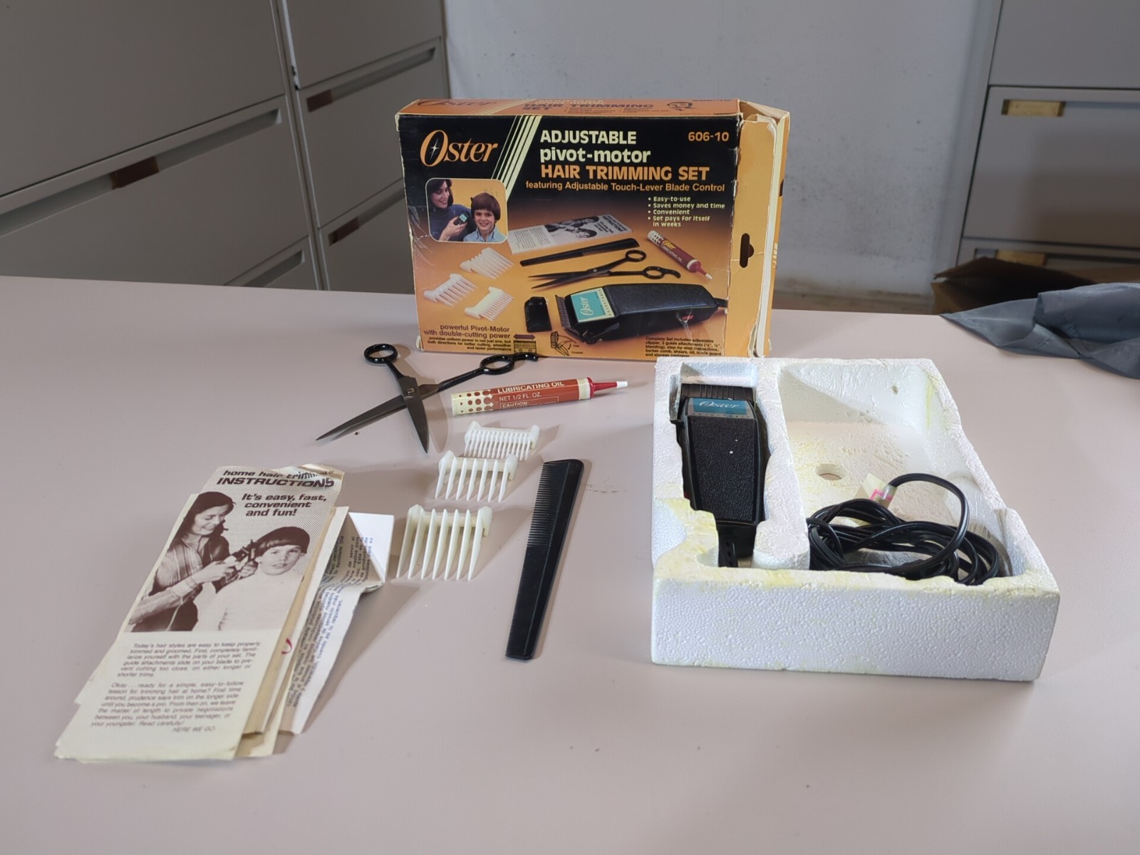 Vintage OSTER Pivot Motor Adjustable Hair Trimming Set Model 606-10 & Box
