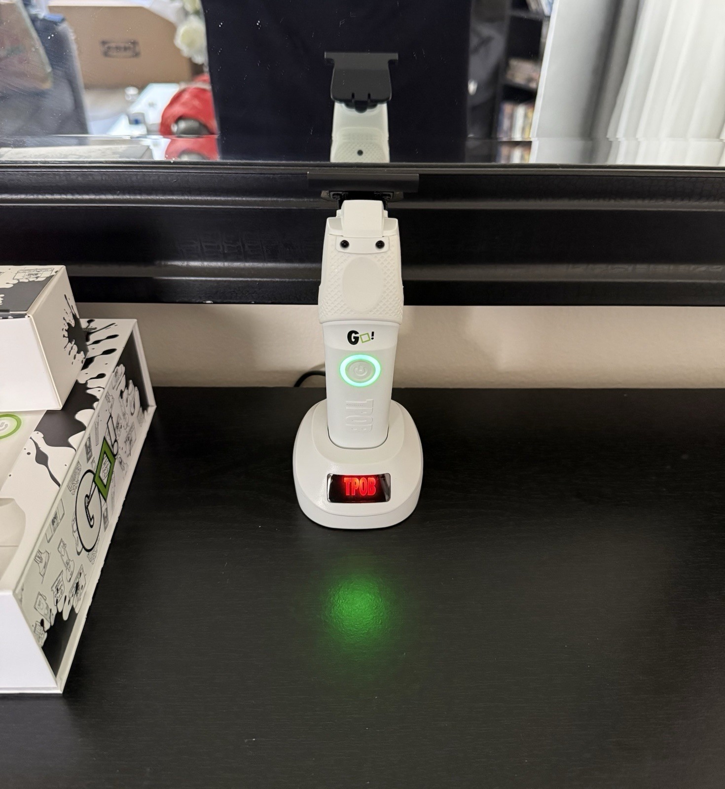 TPOB GO! Trimmer Cordless USB-C Charging Stand T-Blade White