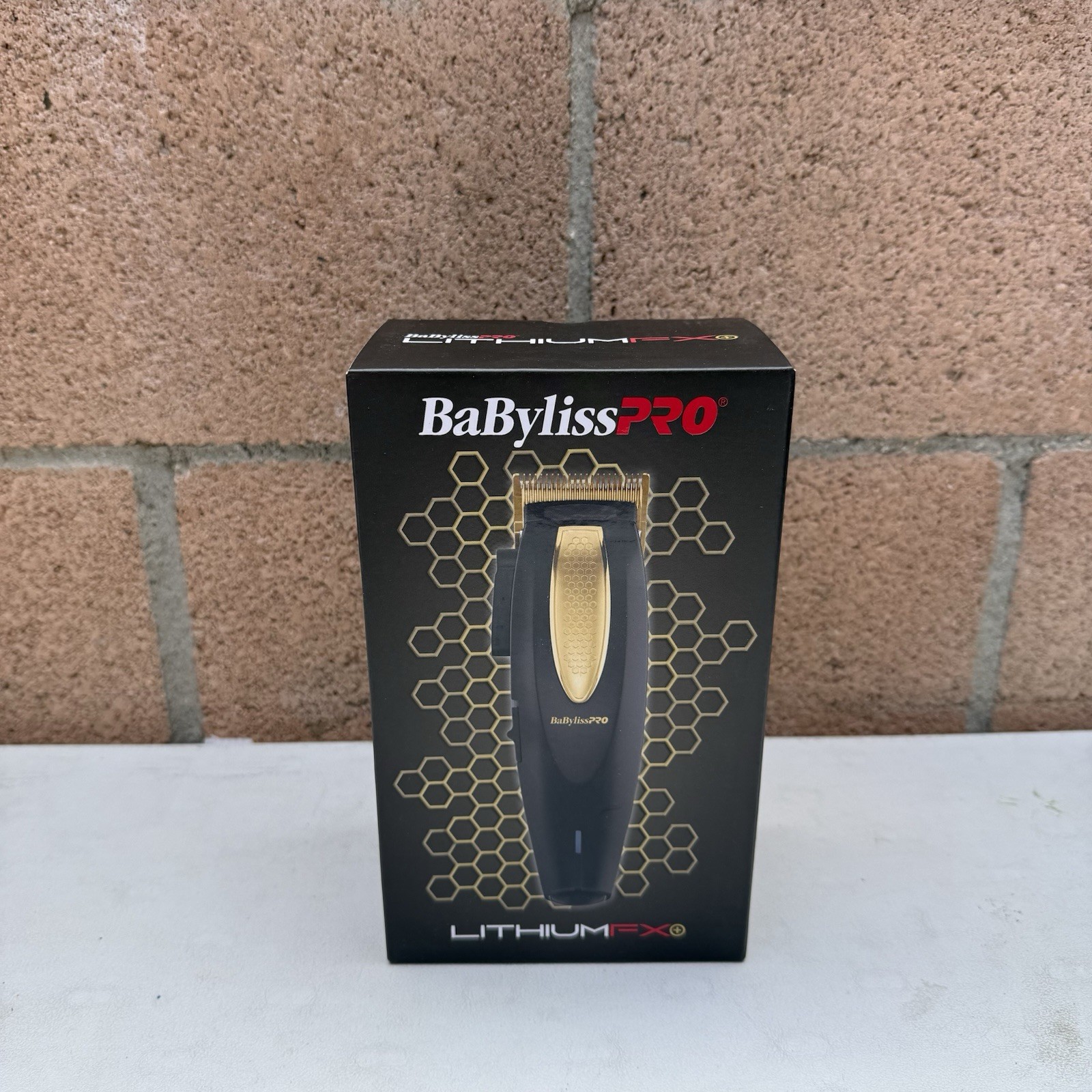 BaBylissPRO LithiumFX+ Cord/Cordless Ergonomic Clipper Gold FX673NS