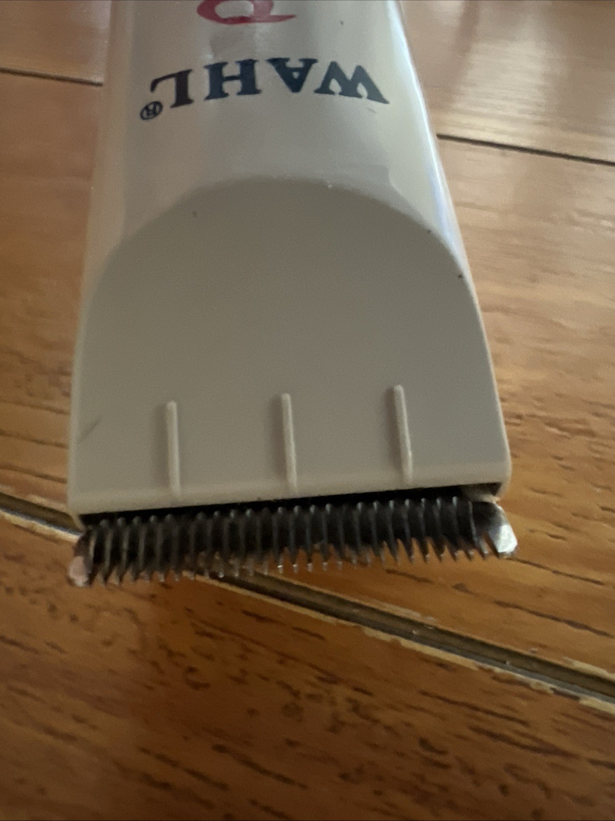 Wahl Classic Peanut Clipper Trimmer 8685 White Red – No Attachment Tested