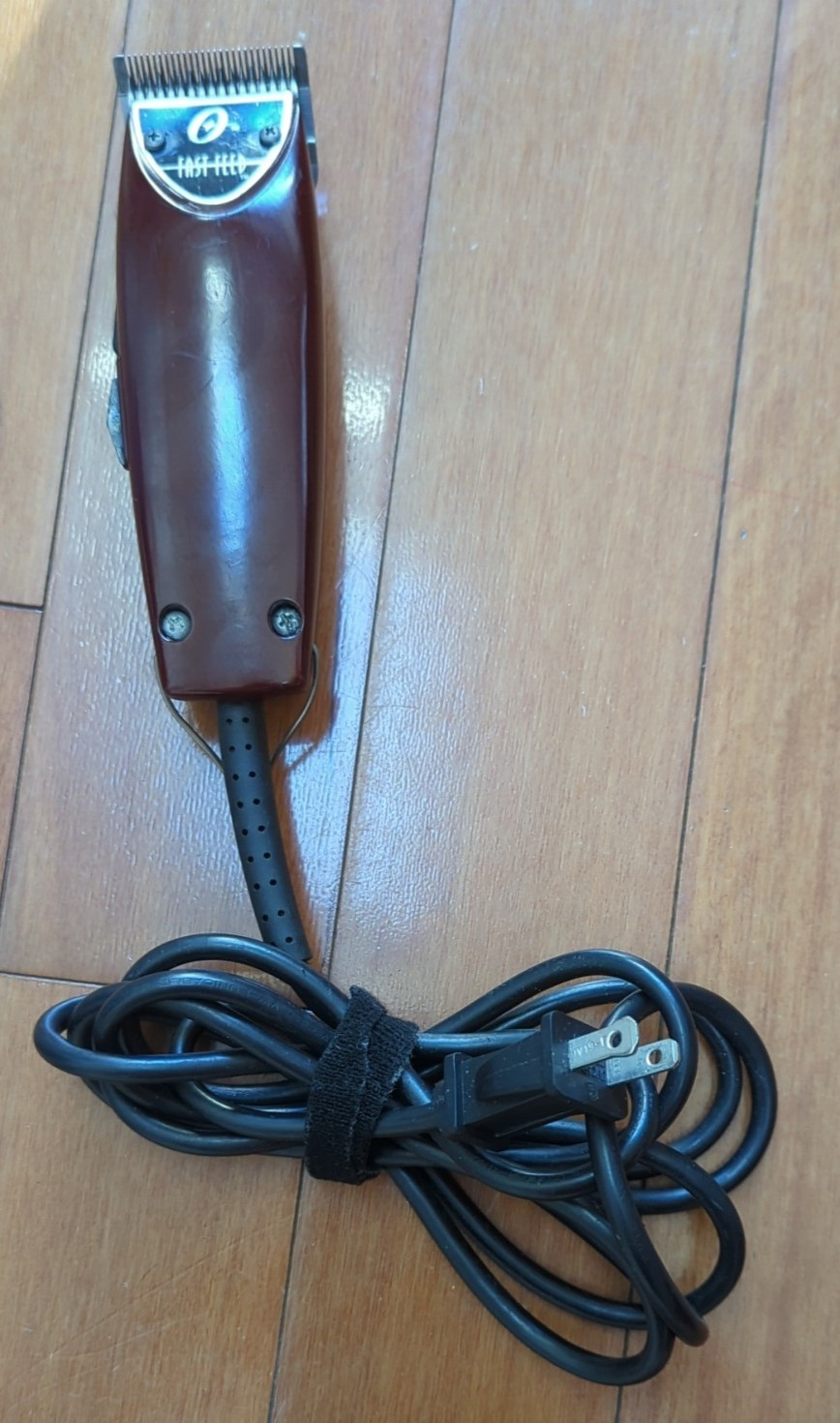 Oster Fast Feed Adjustable Pivot Motor Clipper / 23-51F