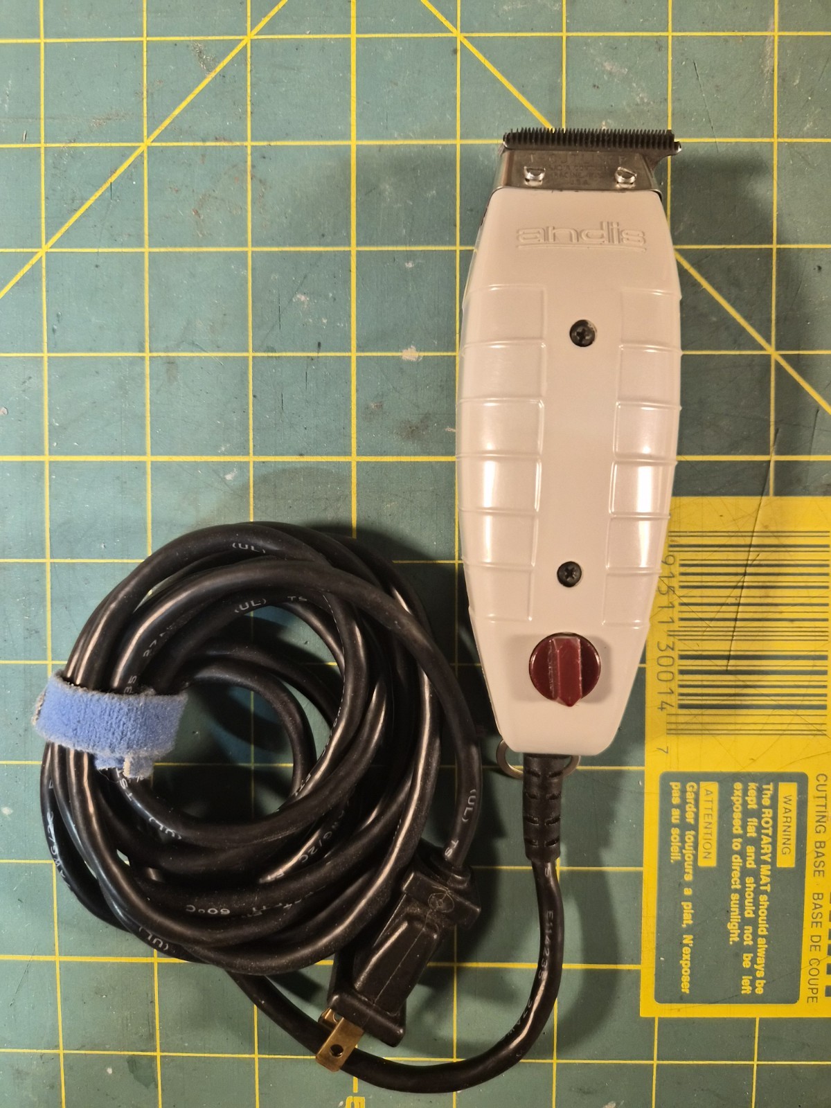 Andis T-Outliner Model G Corded Trimmer White T-Blade Barber Hair Clipper EUC