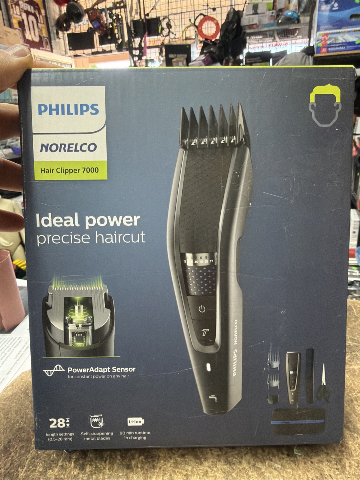 Philips Norelco Hair Clipper 7000 Series, Hair and Beard Trimmer Ideal Power