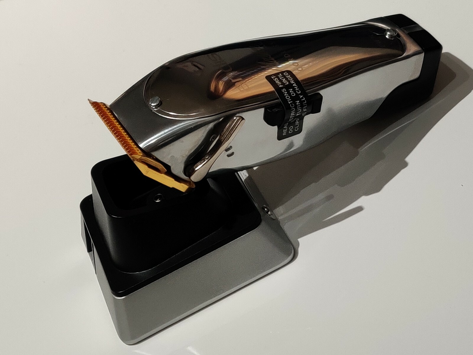 Andis Professional Master Cordless with gold blade