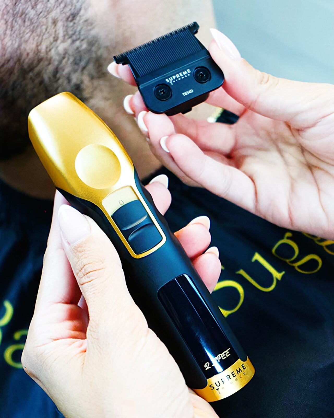 Supreme Trimmer 2Spee Hair Trimmer, 3 Hour Use, Detachable T-Blade | ST622 Gold