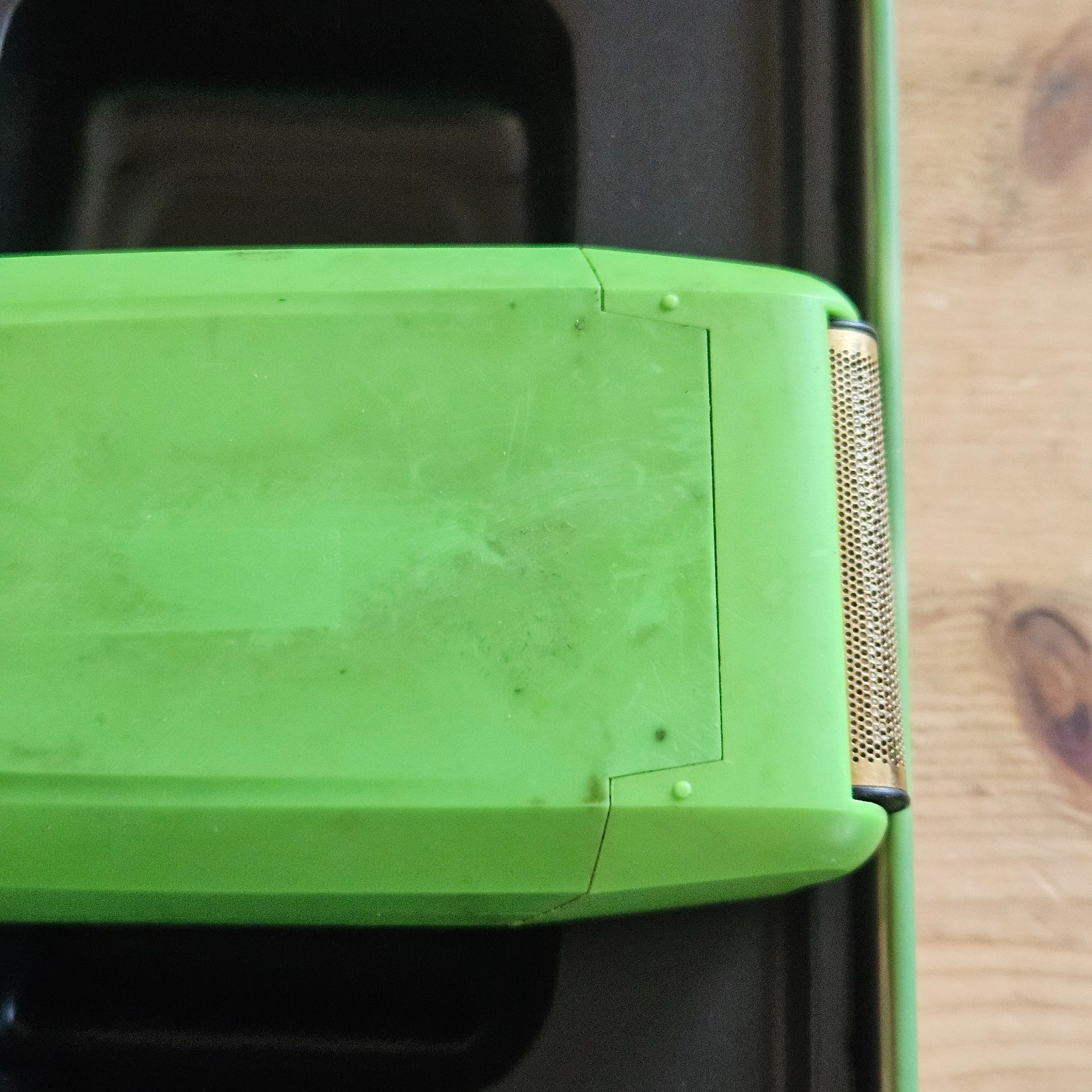 TPOB SKULL Slime Green Black Foil Head Unisex Trimmer USB Charging Face Head
