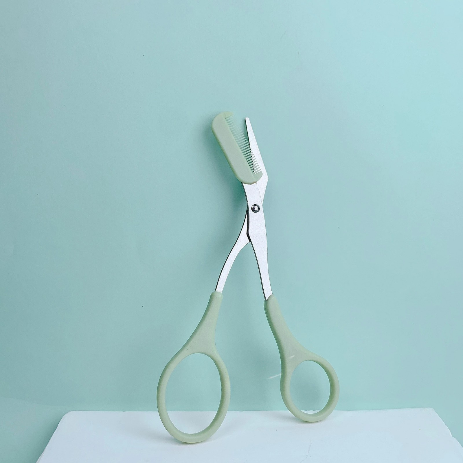 1-Piece Eyebrow Trimmer Scissors Kit – Grooming Set with Comb for Men & Women