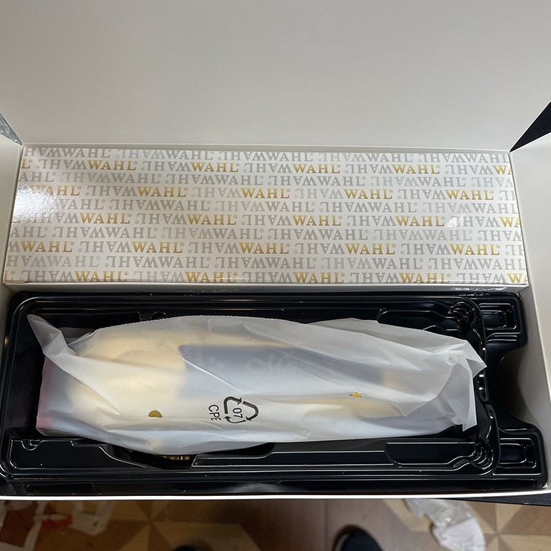 Wahl Professional 5 Star Cordless GOLD MAGIC CLIP Clipper w/ Stand 8148-700