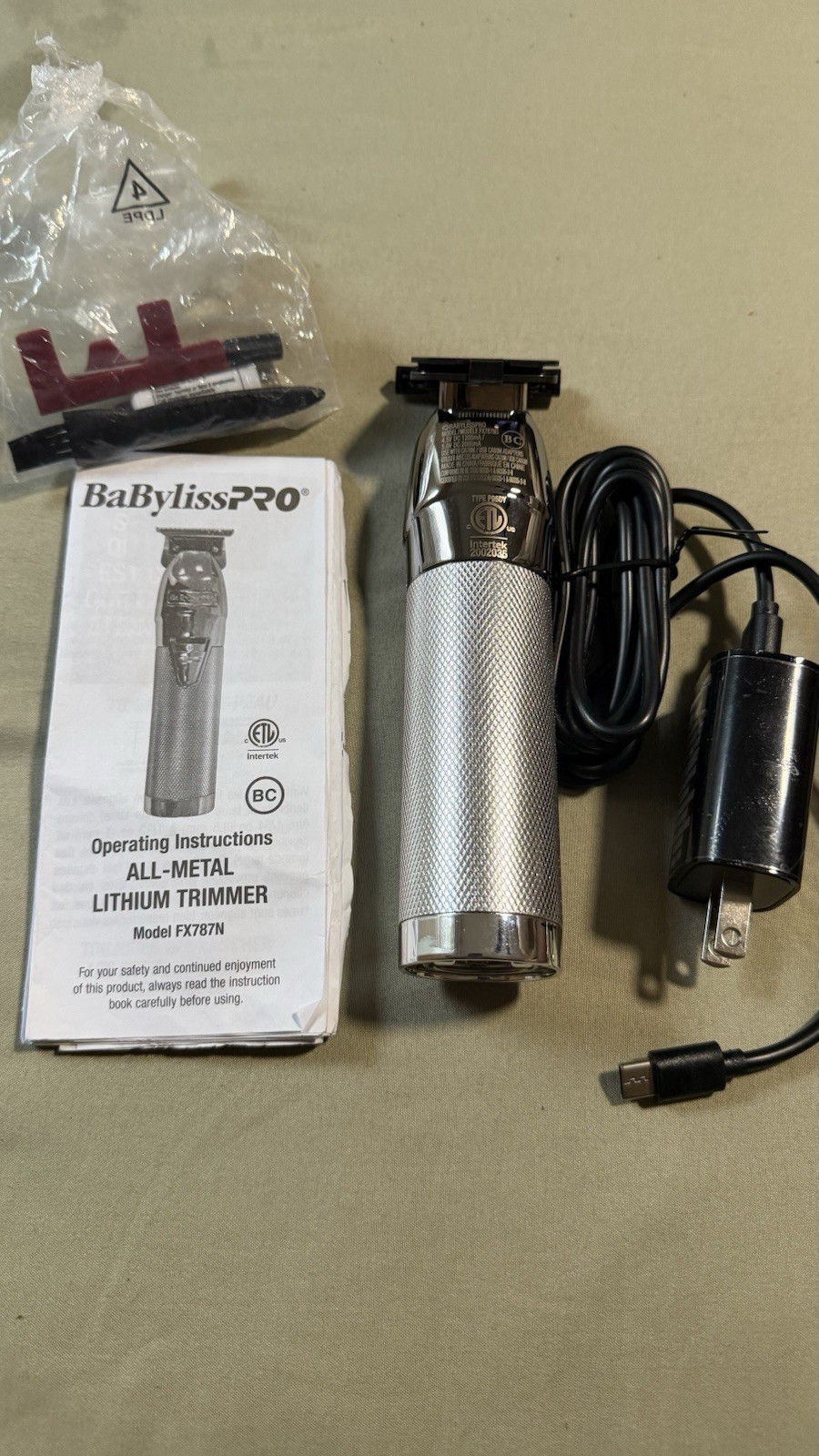 Brand New Unused Genuine BaByliss PRO SilverFX Lithium Outliner Trimmer FX787NS