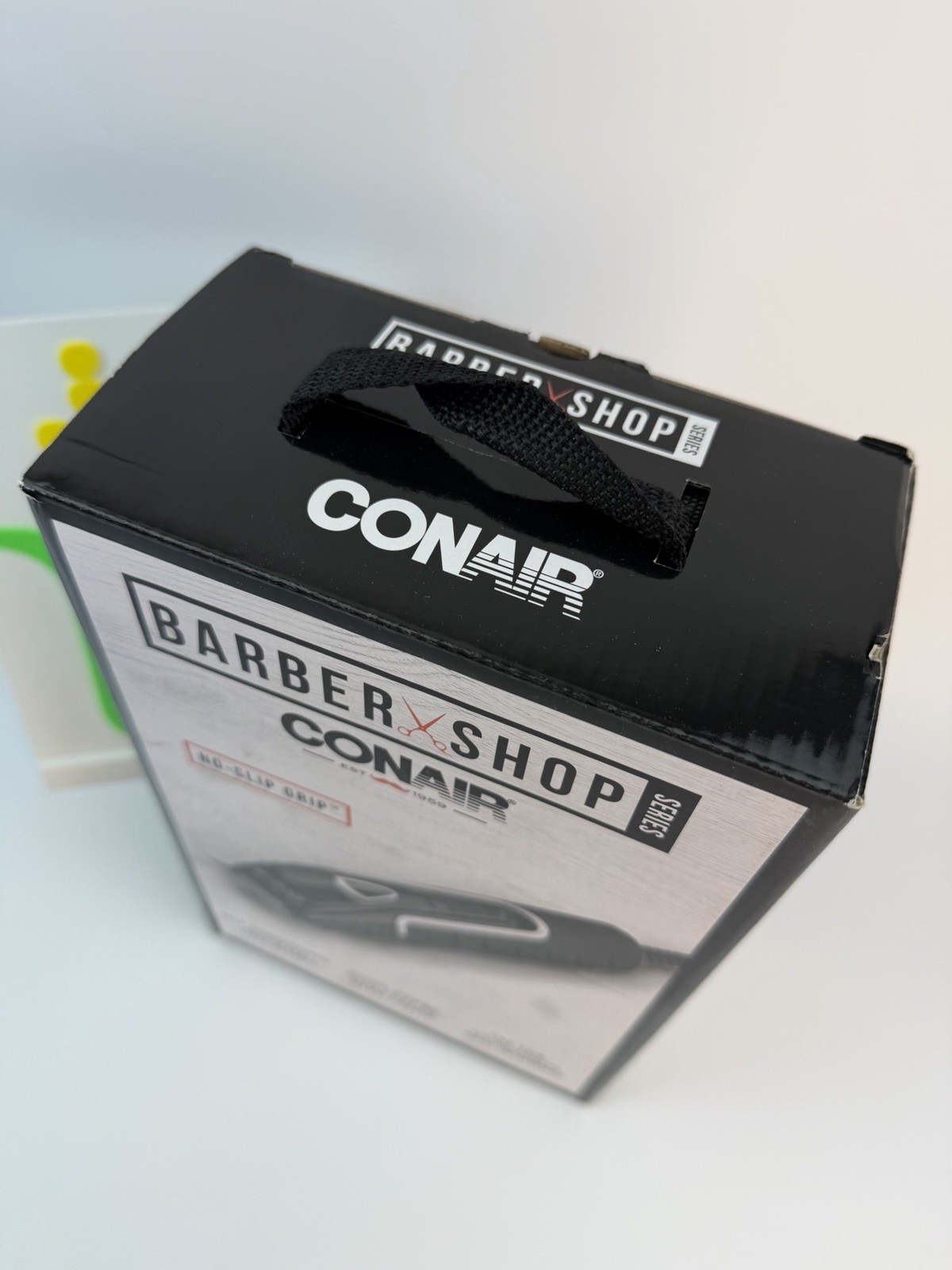 Conair – HC2000 – Barbershop No-Slip Grip Clippers 20 Piece Home Haircut Kit