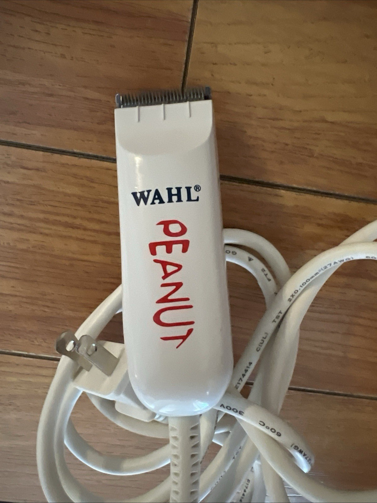 Wahl Classic Peanut Clipper Trimmer 8685 White Red – No Attachment Tested