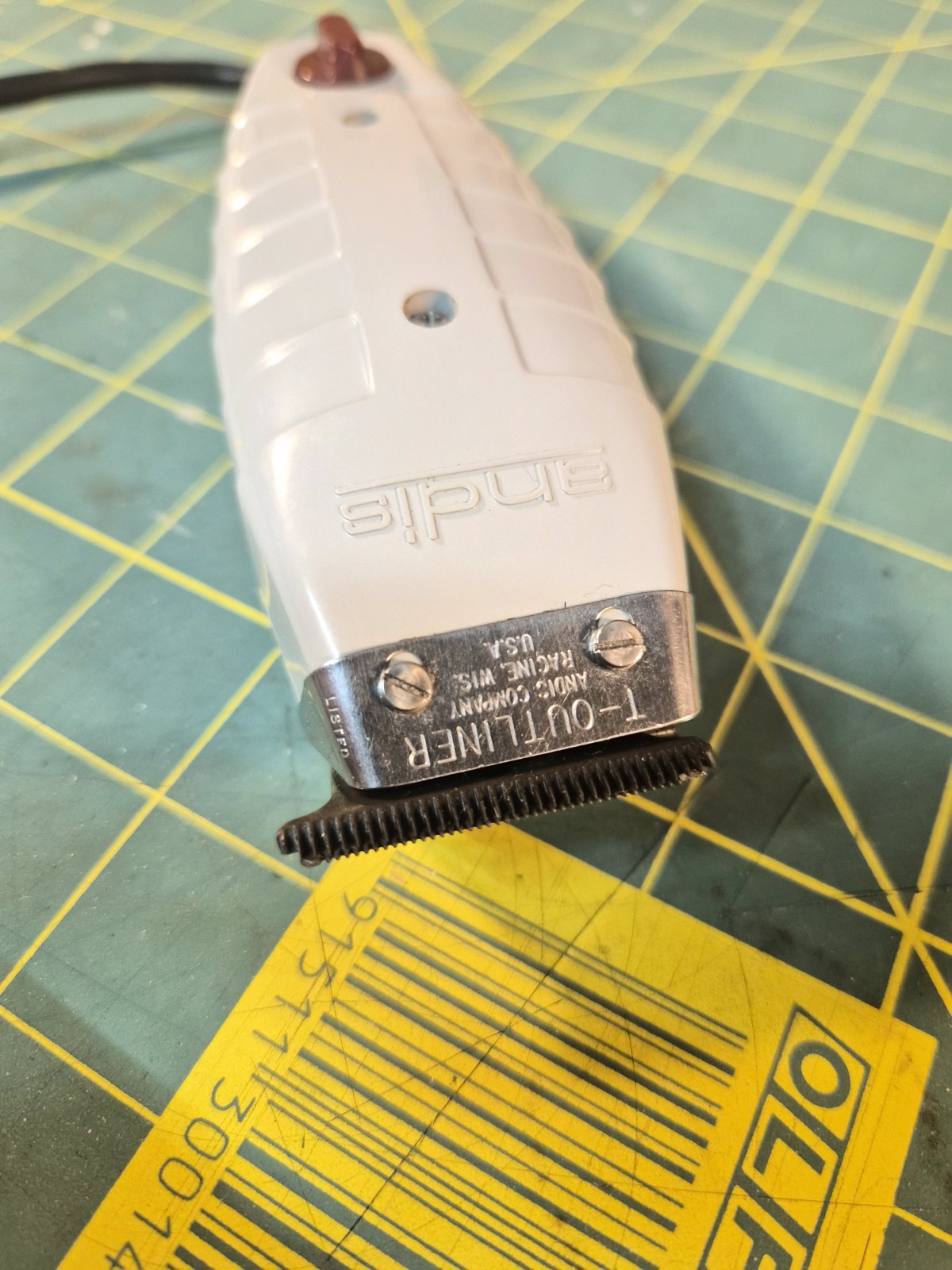 Andis T-Outliner Model G Corded Trimmer White T-Blade Barber Hair Clipper EUC