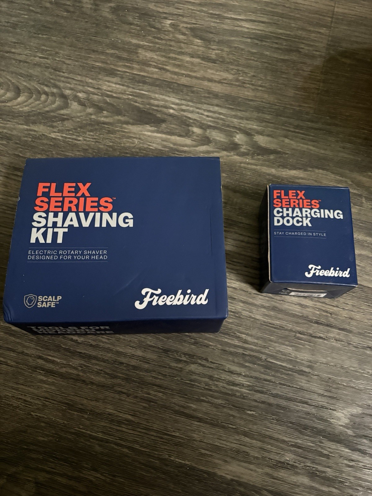Free Bird Flex Shaving Kit for Men Electric Shaver and Beard Trimmer Charger