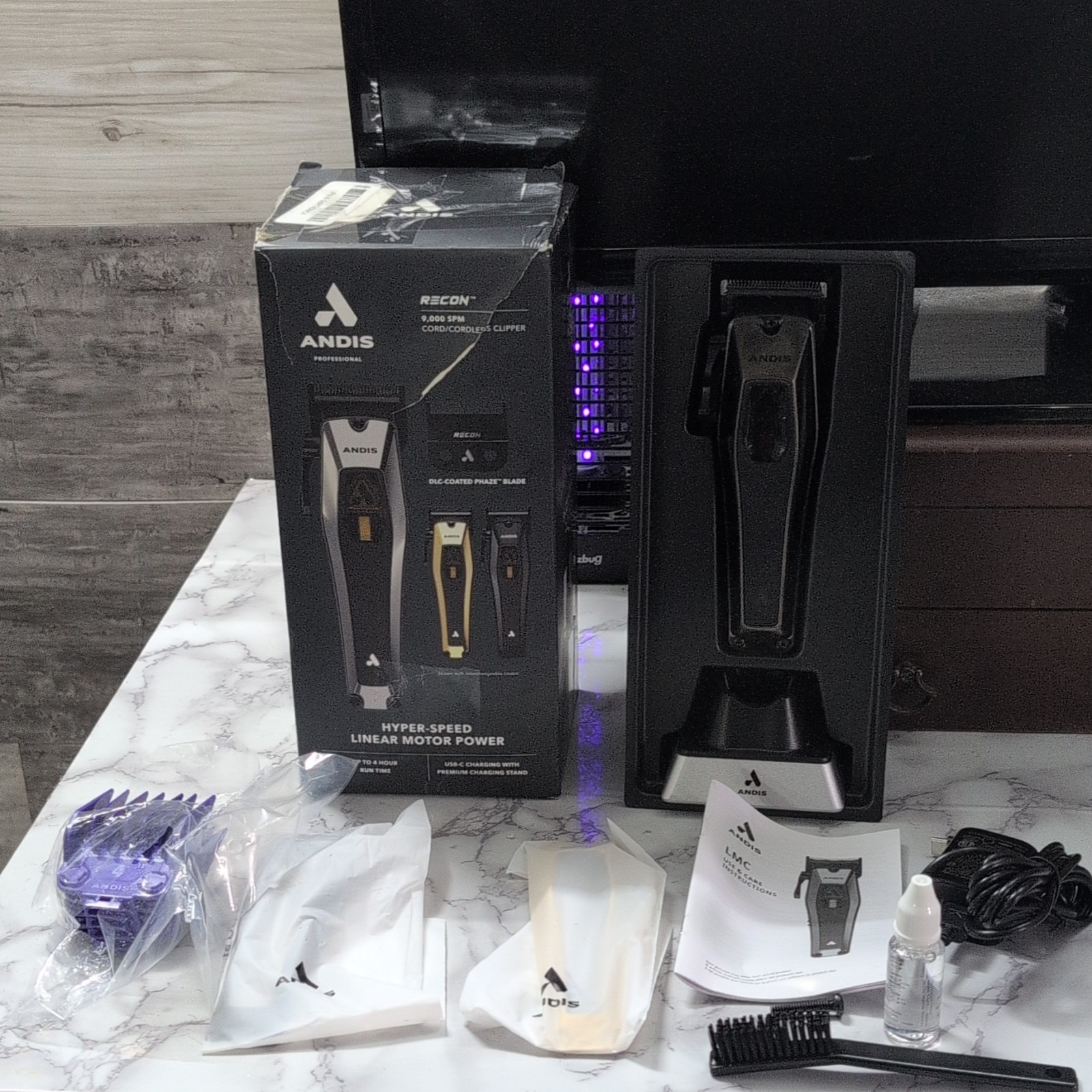 Andis RECON Clipper Black/Silver Cordless Rechargeable Rotary Square Blade