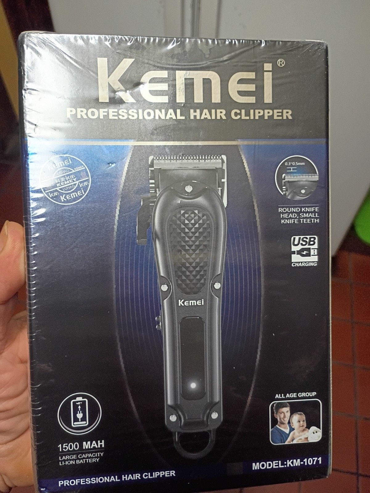 New Clippers with 5 Watt Motor USB Charge New Technology 6 head Attachments