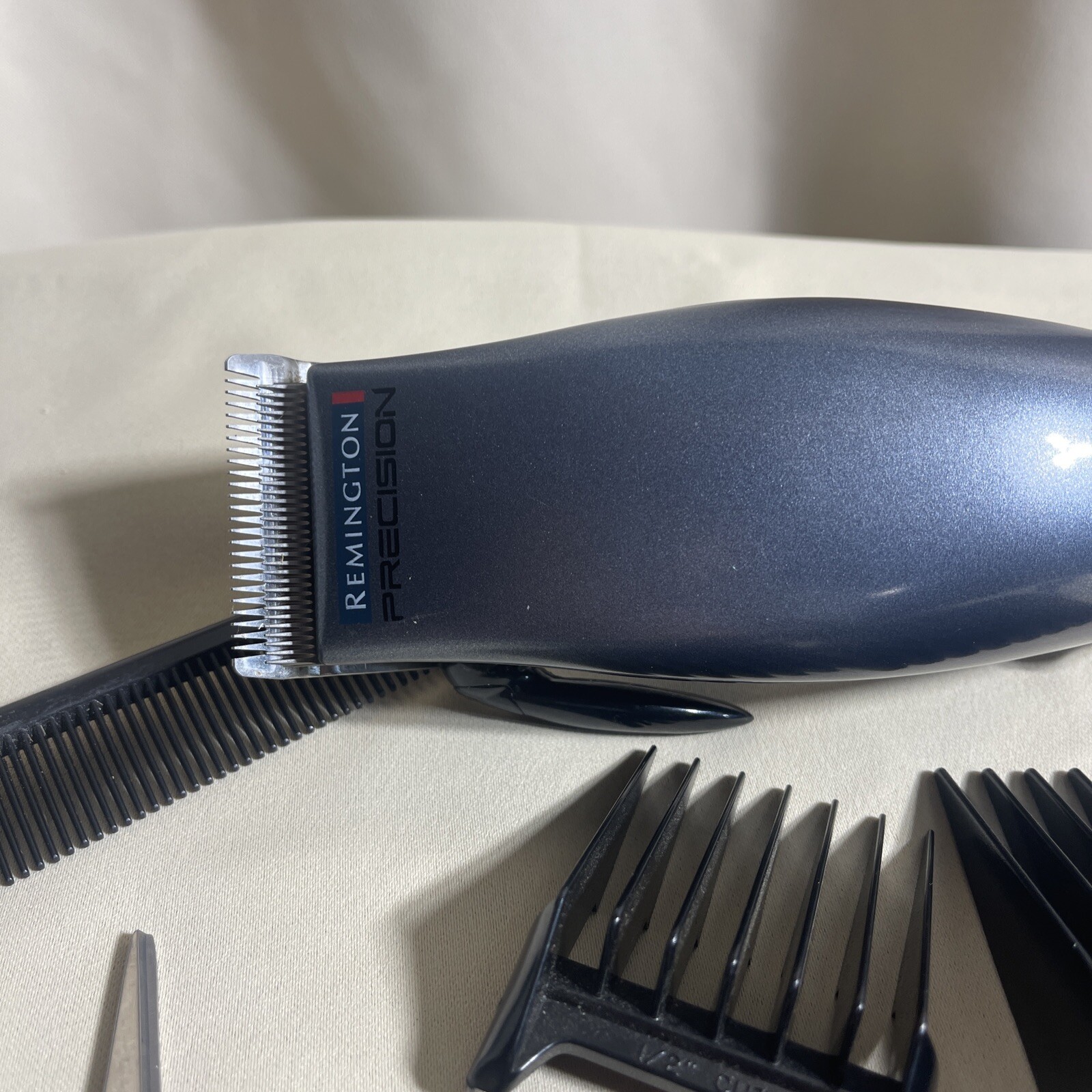Remington HC-1050 Precision Hair Clippers Silver with Case And Accessories