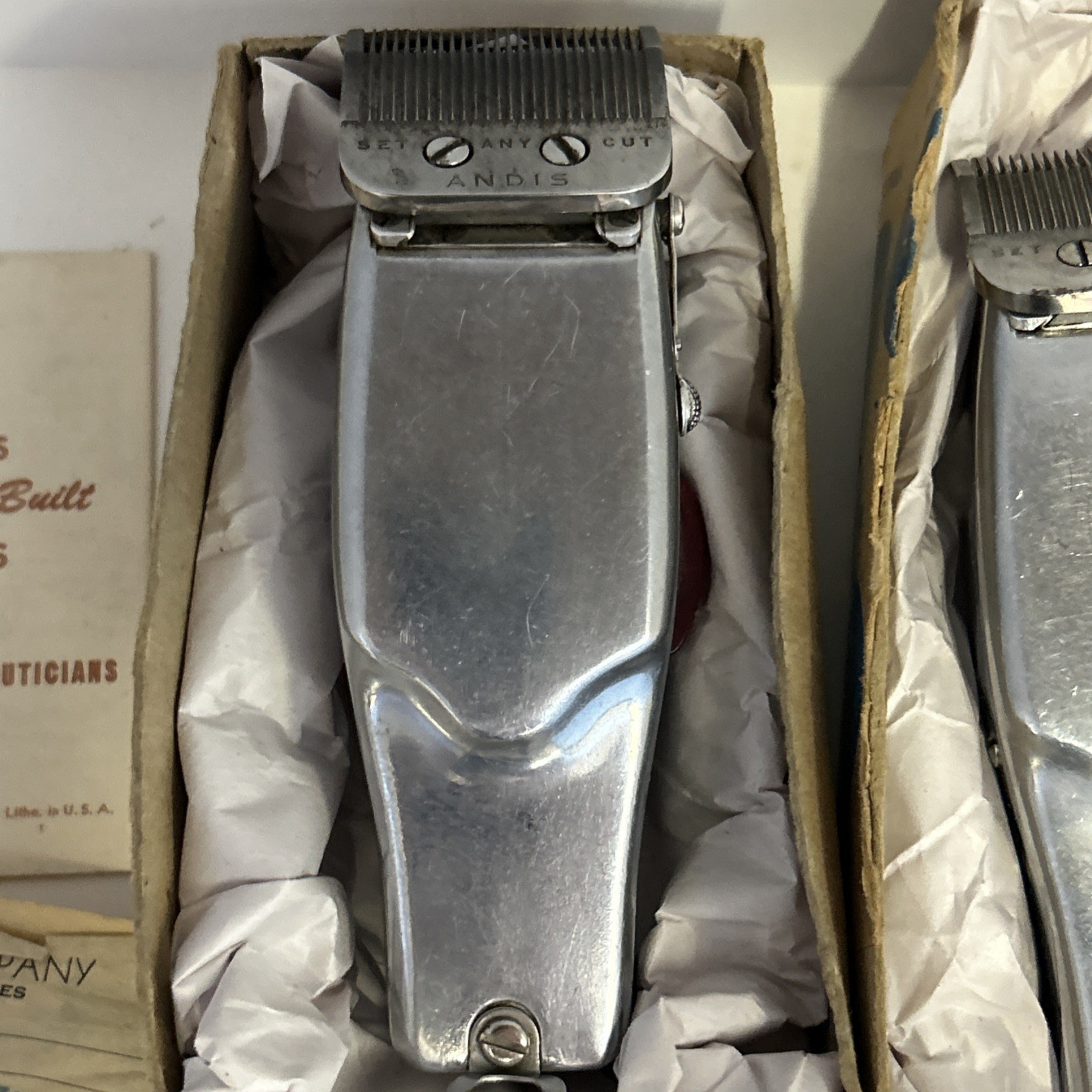 2 Vintage Andis Master ML Professional Clippers and Accessories **READ DISC**