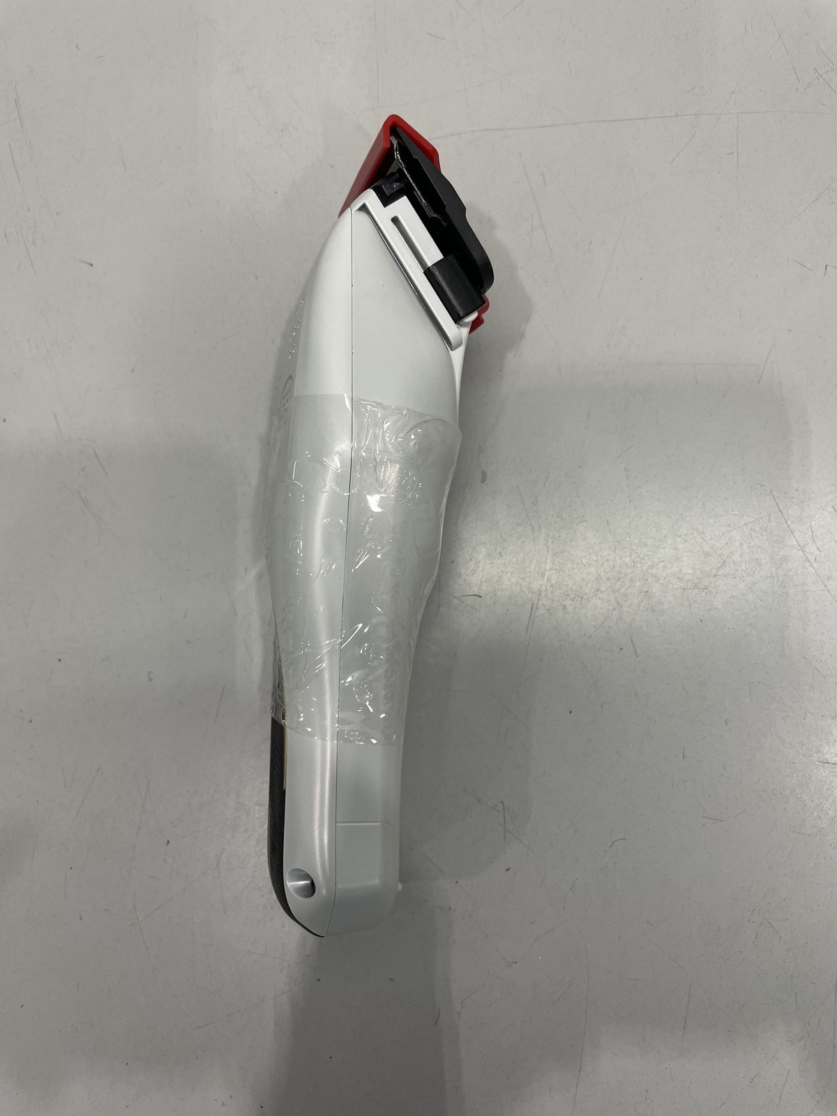 Wahl Professional 5 Star Vapor CE Cordless Clipper, White & Black
