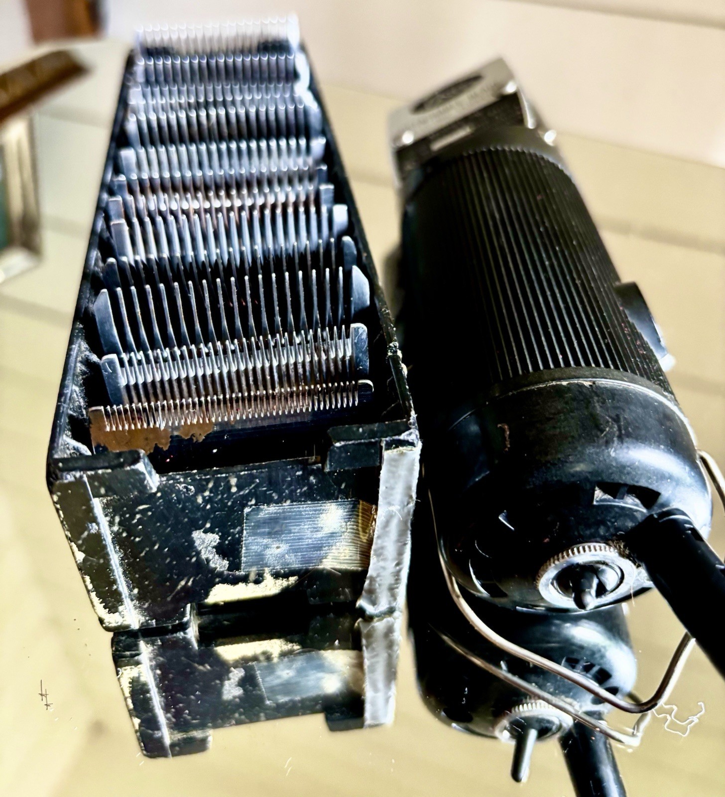 Barber Clippers Vintage Oster 76 Hair Clipper And 12 Oster Stainless Steel Blade