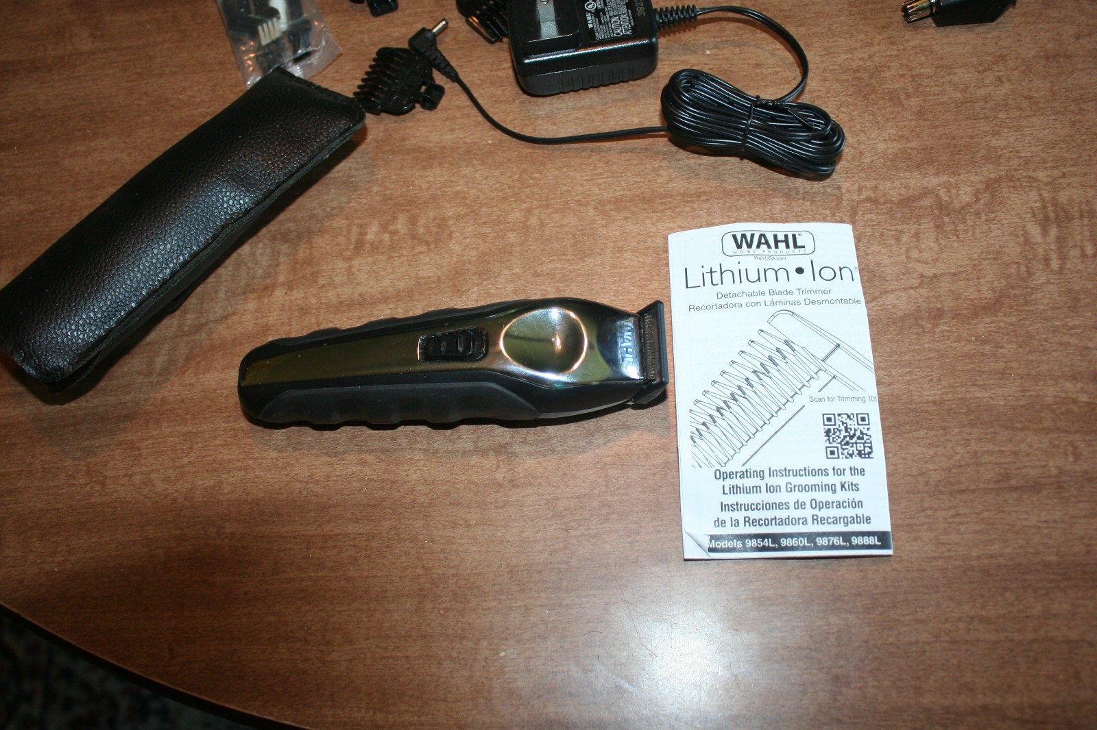 Wahl Lithium Ion Cordless Rechargeable Trimmer Model 9888L Accessories See Pix!!