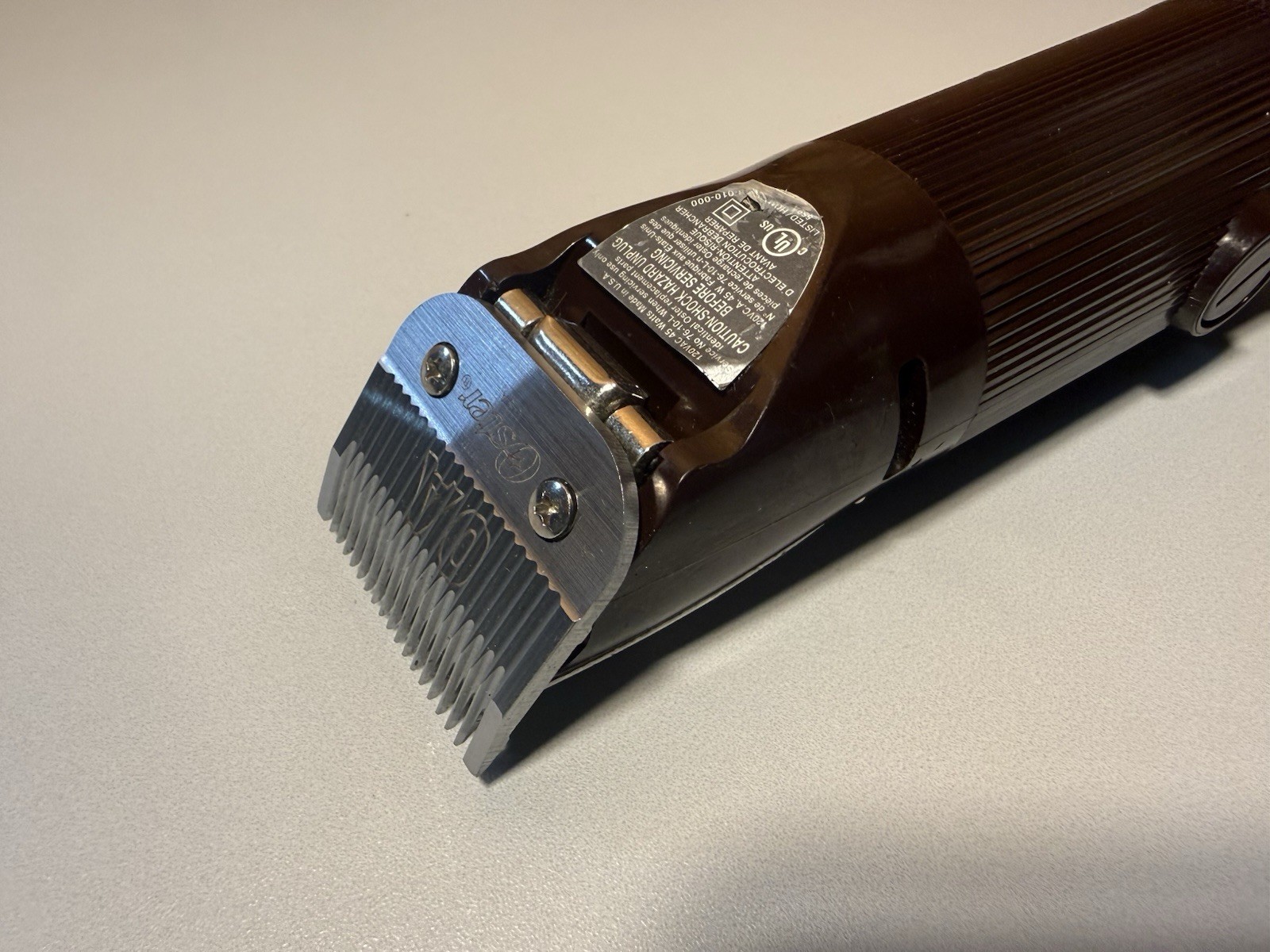 Oster Classic 76 Professional barber clipper