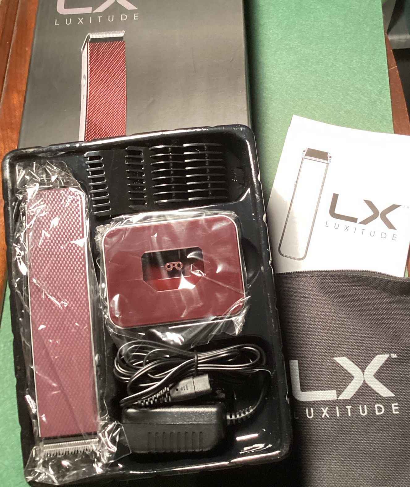 Luxitude Carbon Cut 10 Piece Men’s Grooming Kit in Maroon. NIB