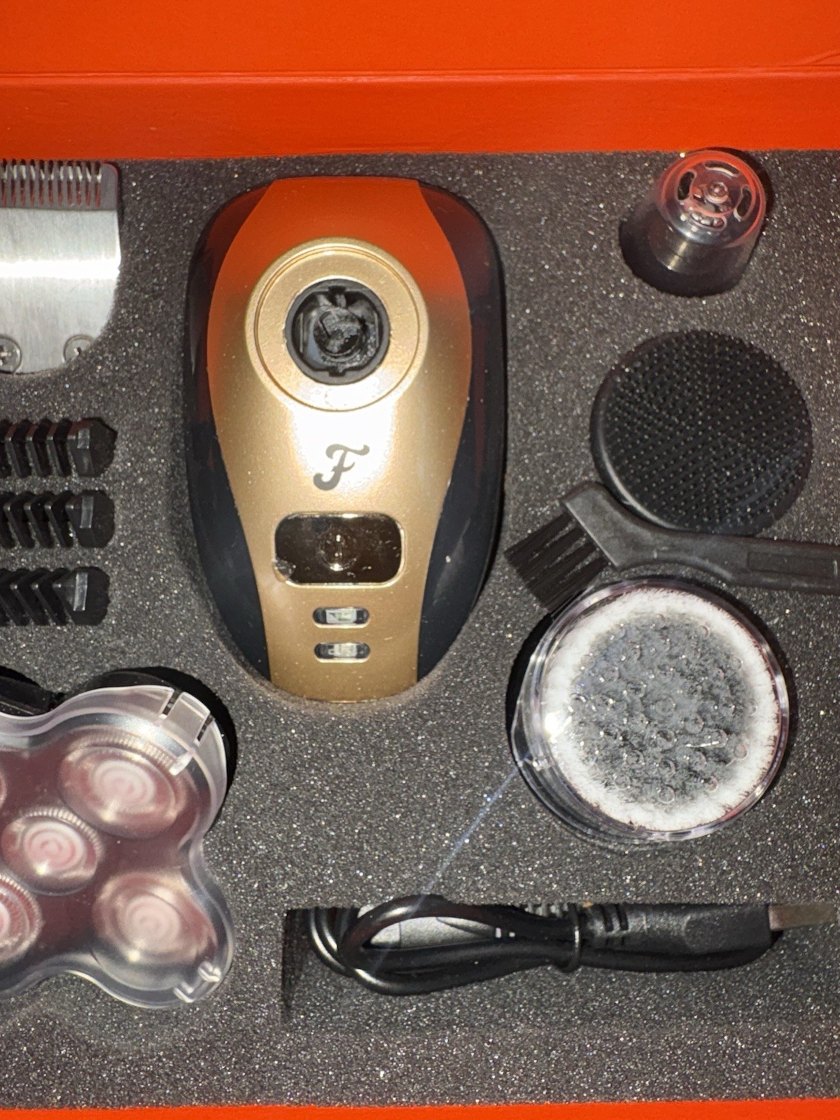Free Bird Flex Shaving Kit for Men Electric Shaver and Beard Trimmer Charger