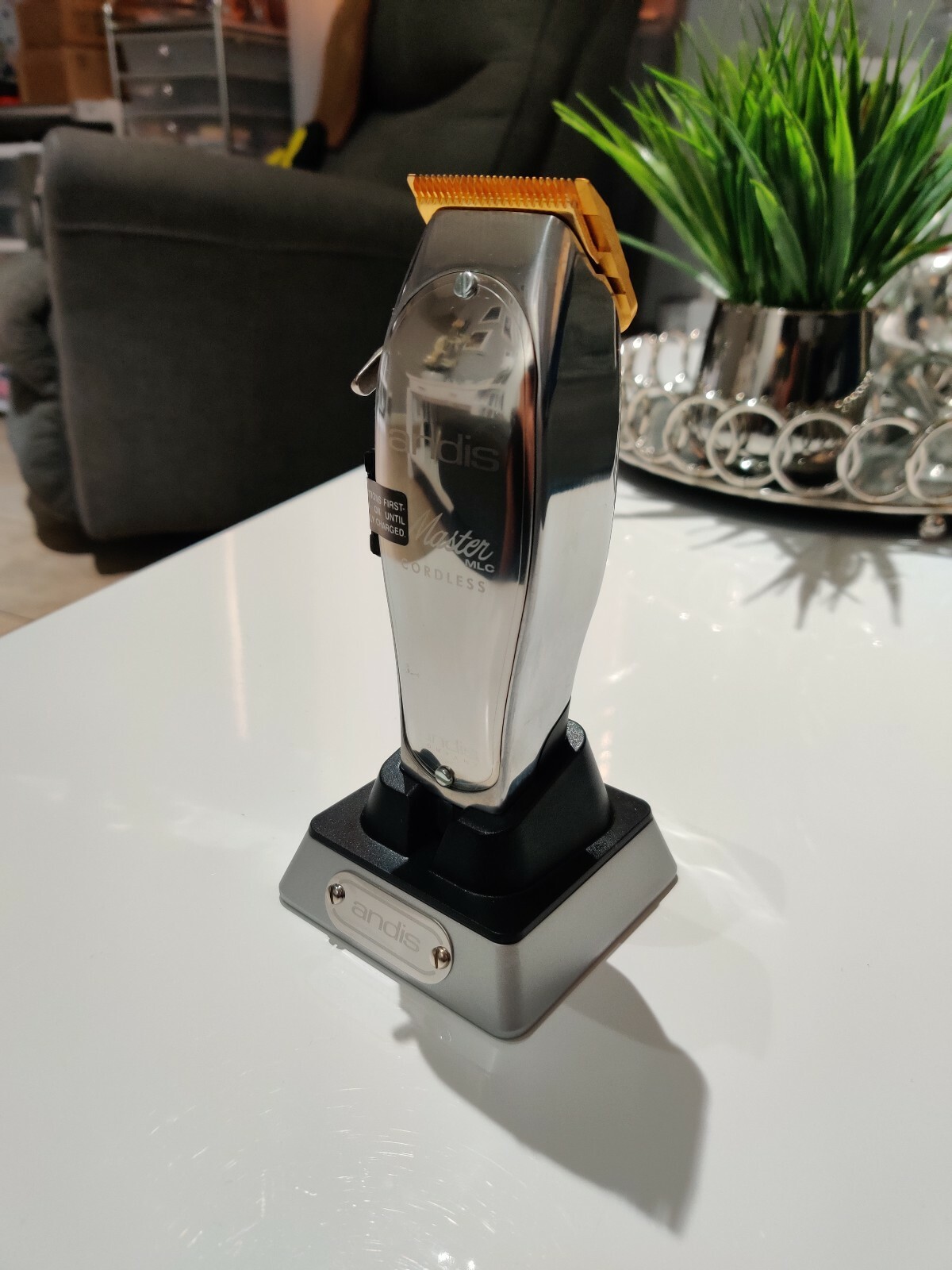 Andis Professional Master Cordless with gold blade