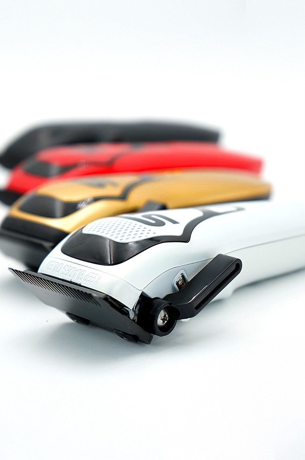 Supreme Trimmer DARKSTAR 72 DLC Fade Clipper w/ Magnetic Vector Motor | White