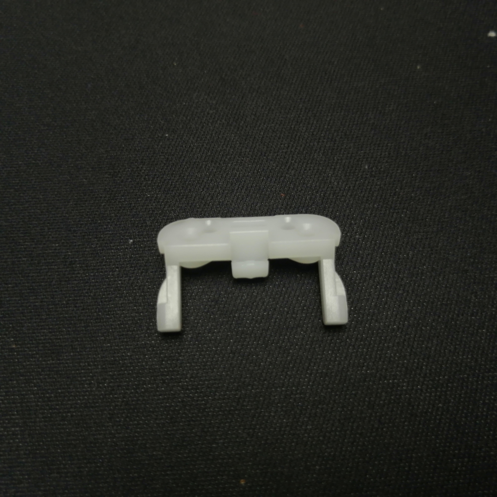 White Backing Plastic Piece Replacement Part for WAHL 9818L 9854 9854L Blade