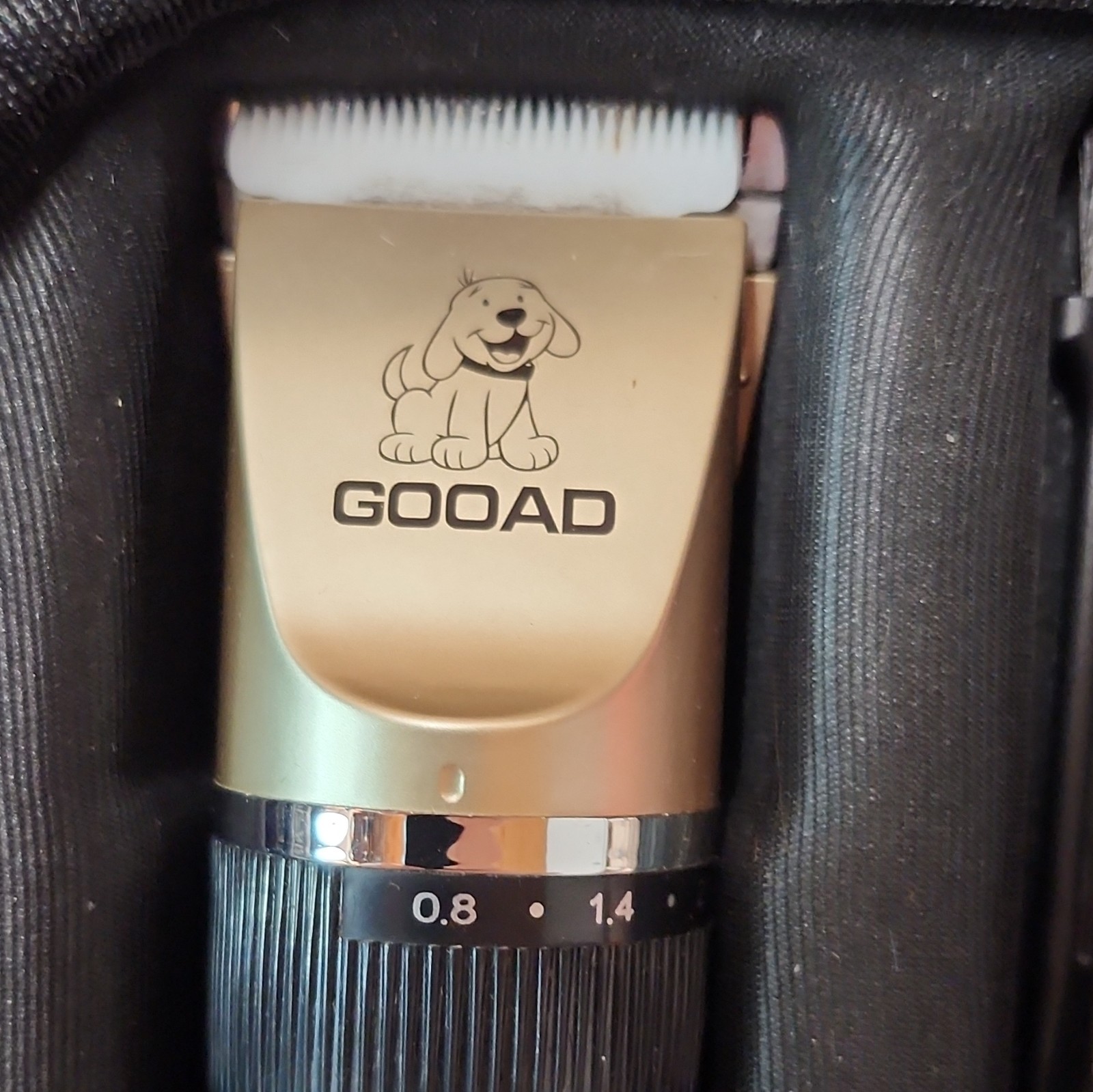 GOOAD Hair Clipper Kit Gold/Black Adjustable Length 0.8-1.4mm w/ Case