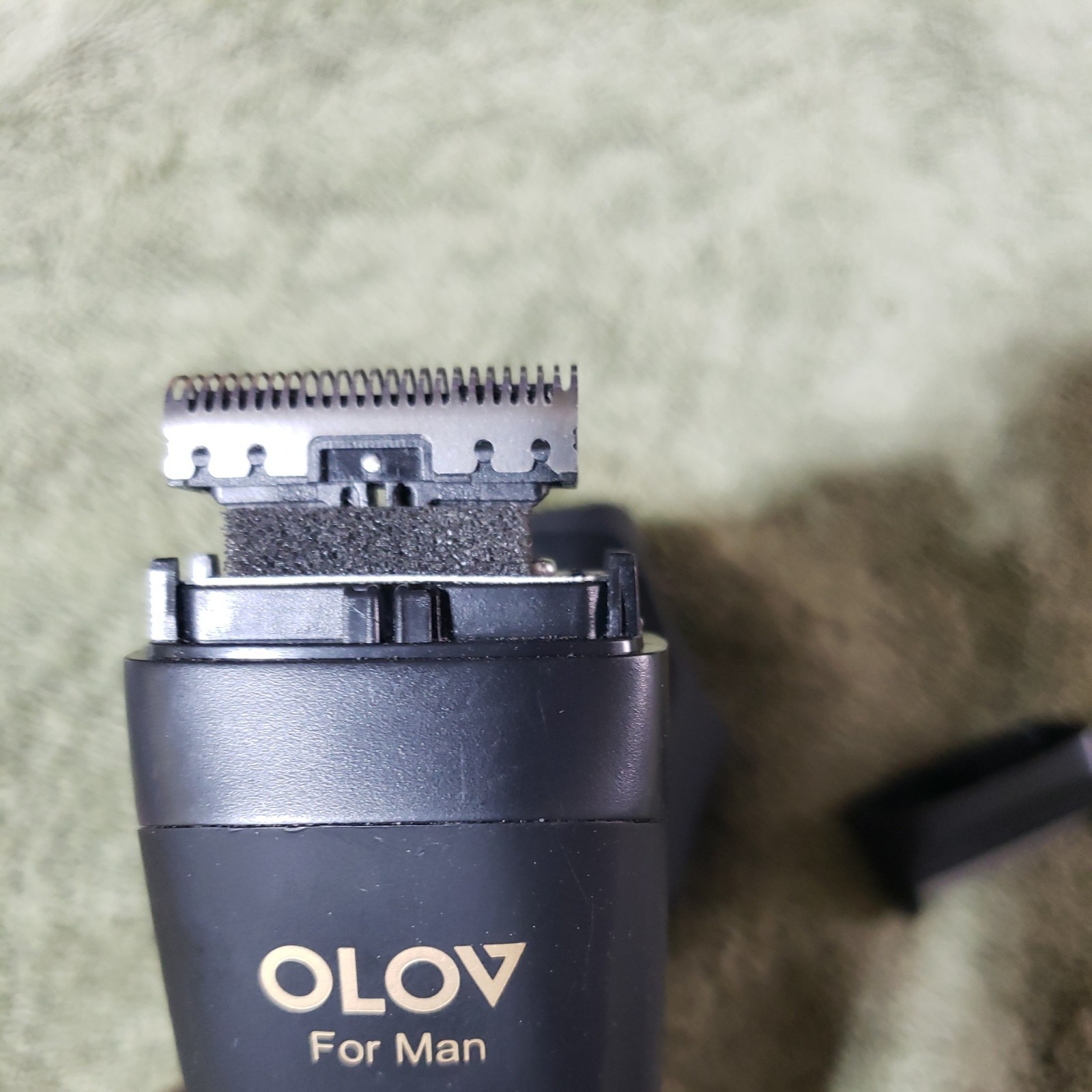 OLOV Men’s Body Trimmer / Charging Stand, Black Model YH-7280