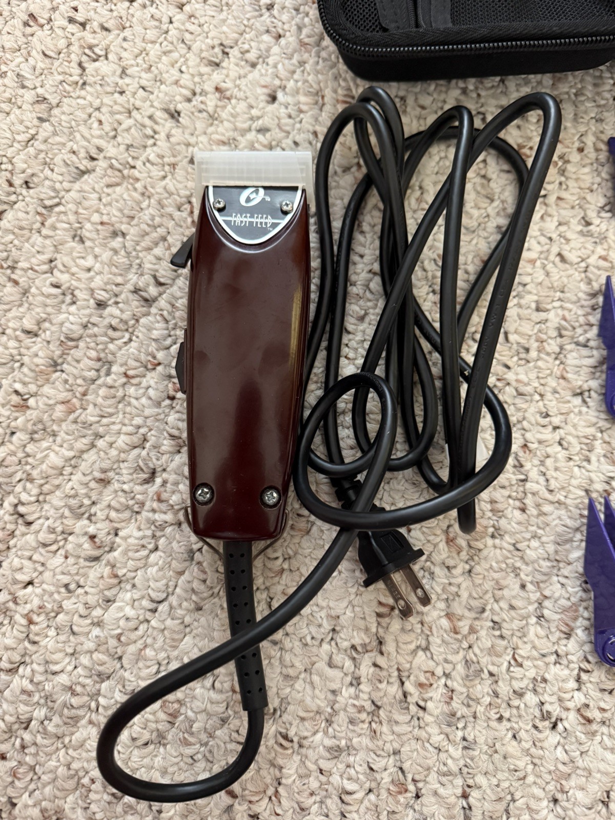Oster Fast Feed Hair Clipper Adjustable Pivot Motor – Burgundy 12W with Guards