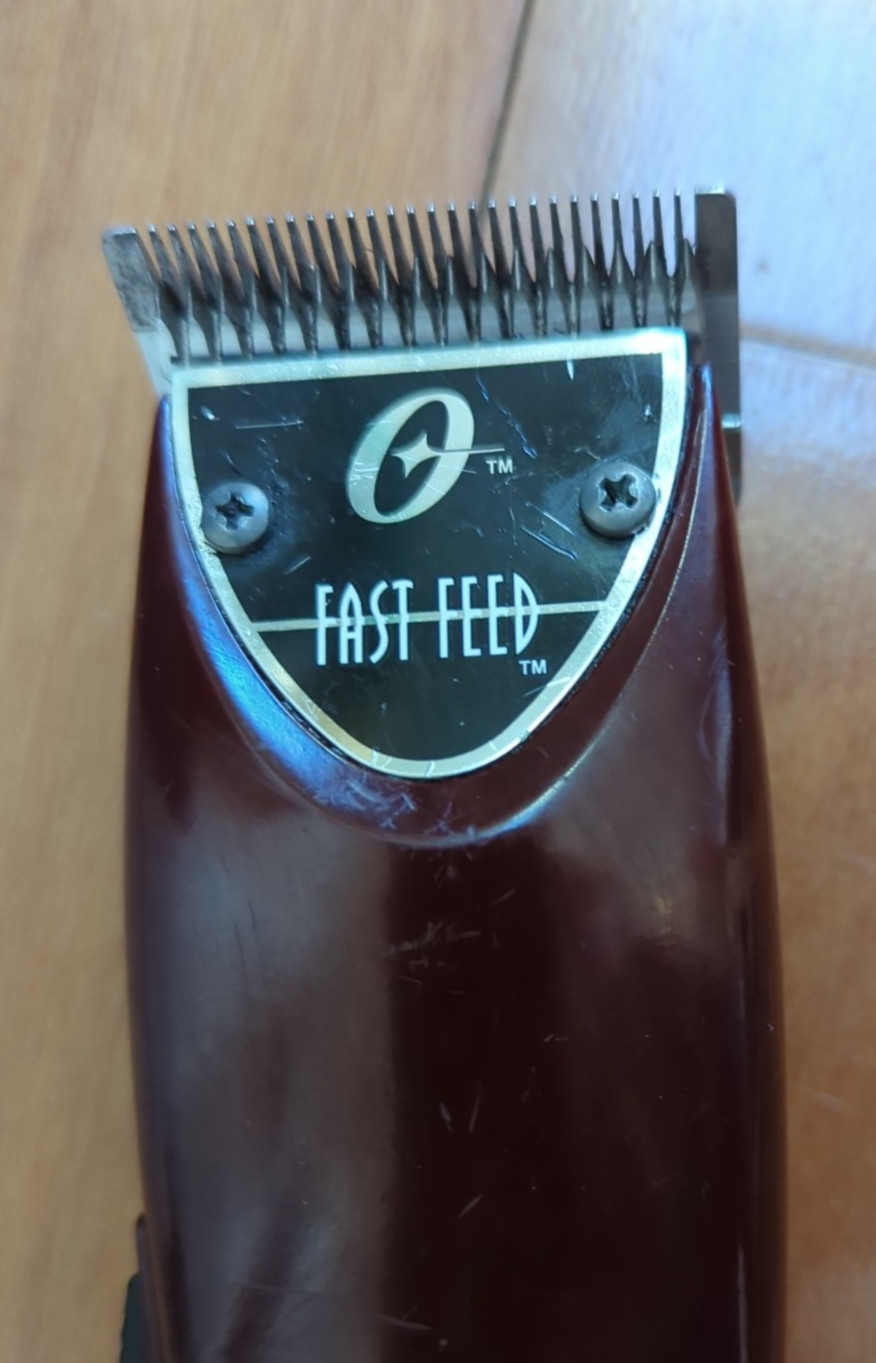 Oster Fast Feed Adjustable Pivot Motor Clipper / 23-51F