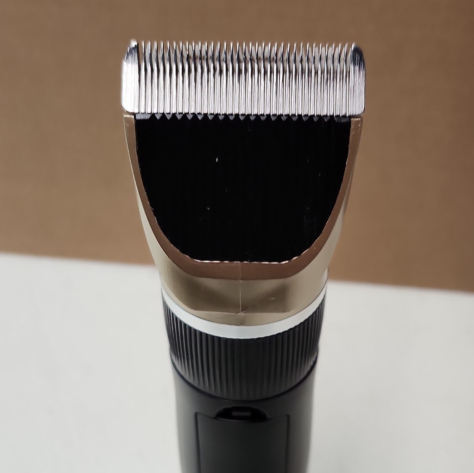 GOOAD Hair Clipper Kit Gold/Black Adjustable Length 0.8-1.4mm w/ Case