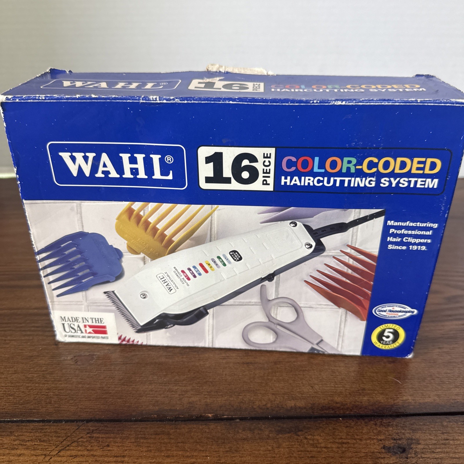 Wahl Color Code 16-Piece Haircut Kit White/Black Clippers Model 79400 USA