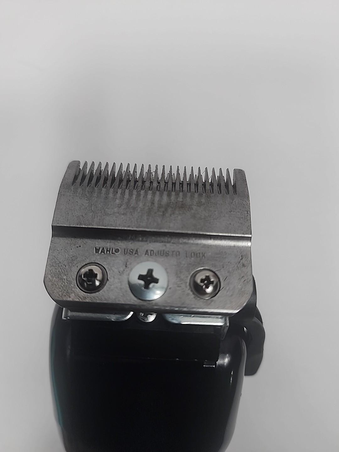 Red WAHL Model ST Professional Designer Electric Corded Clippers & Guard
