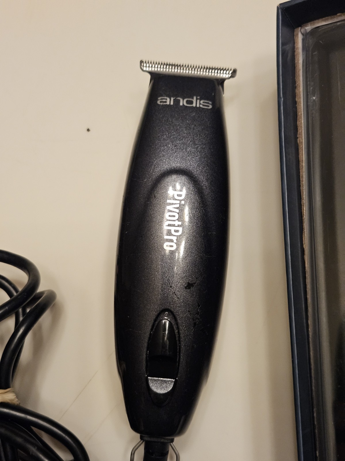 ANDIS Pivot Pro Professional Clippers Corded + T-Blade Close Cut Hair Trimmer