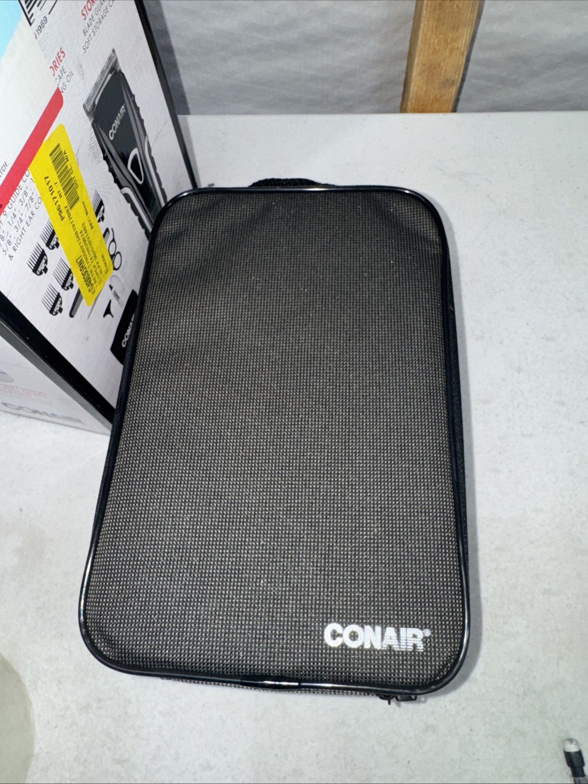 Conair – HC2000 – Barbershop No-Slip Grip Clippers 20 Piece Home Haircut Kit