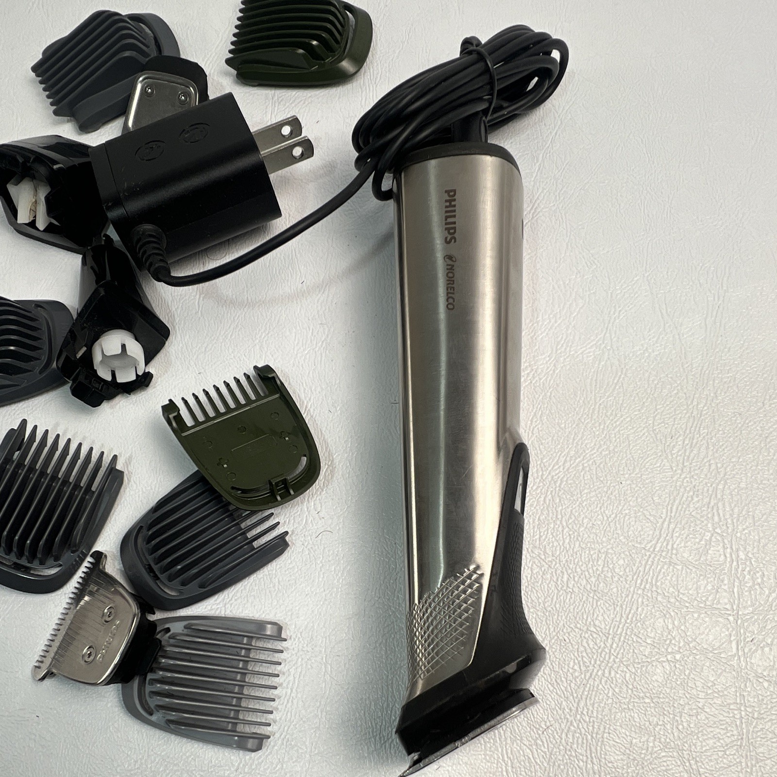 Philips Norelco Corded Face Trimmer for Men Silver/Black w/ Guards #1-5