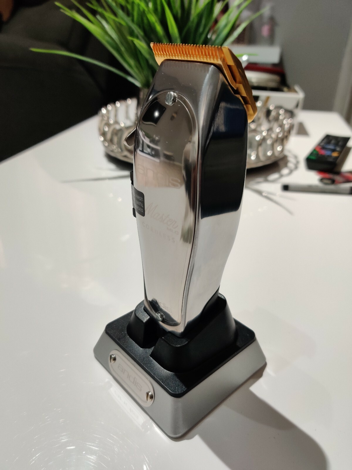 Andis Professional Master Cordless with gold blade
